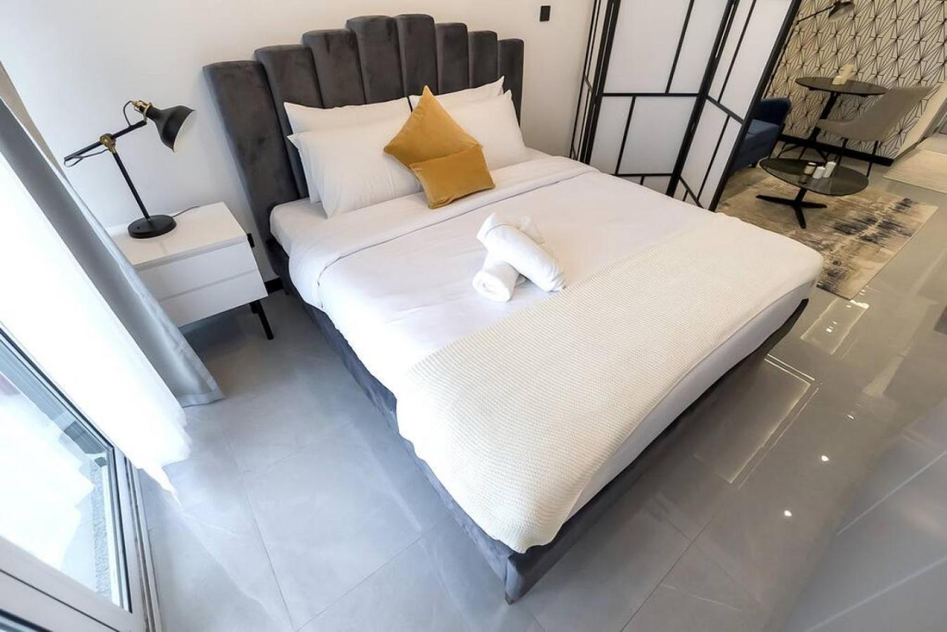 Offer! Classy And Bright - - Jlt * Dubai