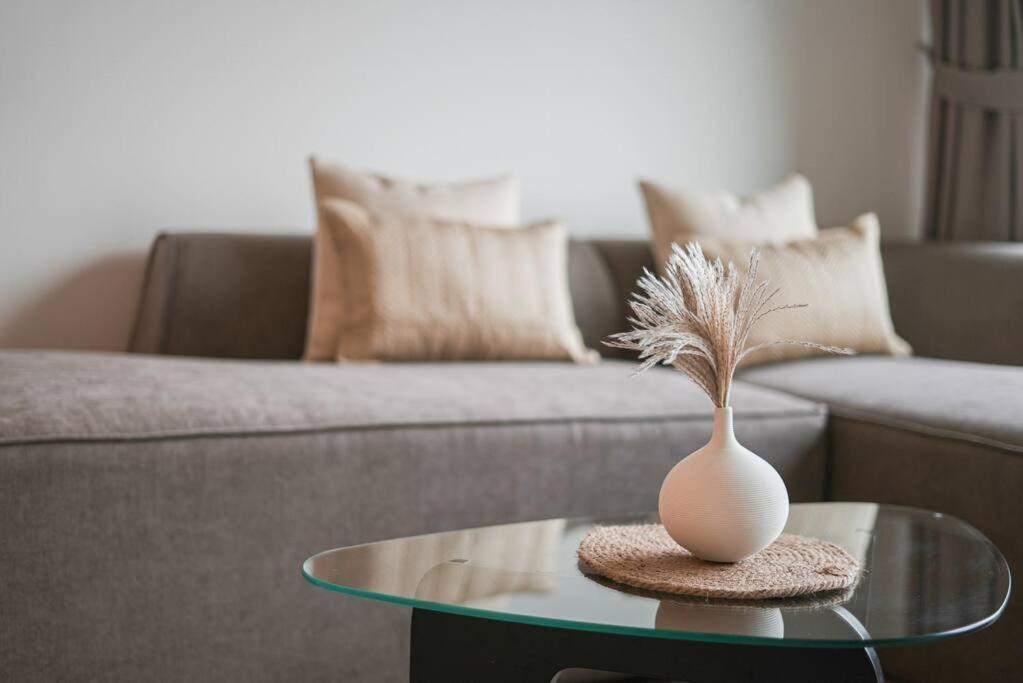 Downtown Elegance 1br W View In Burj Royale Dubai