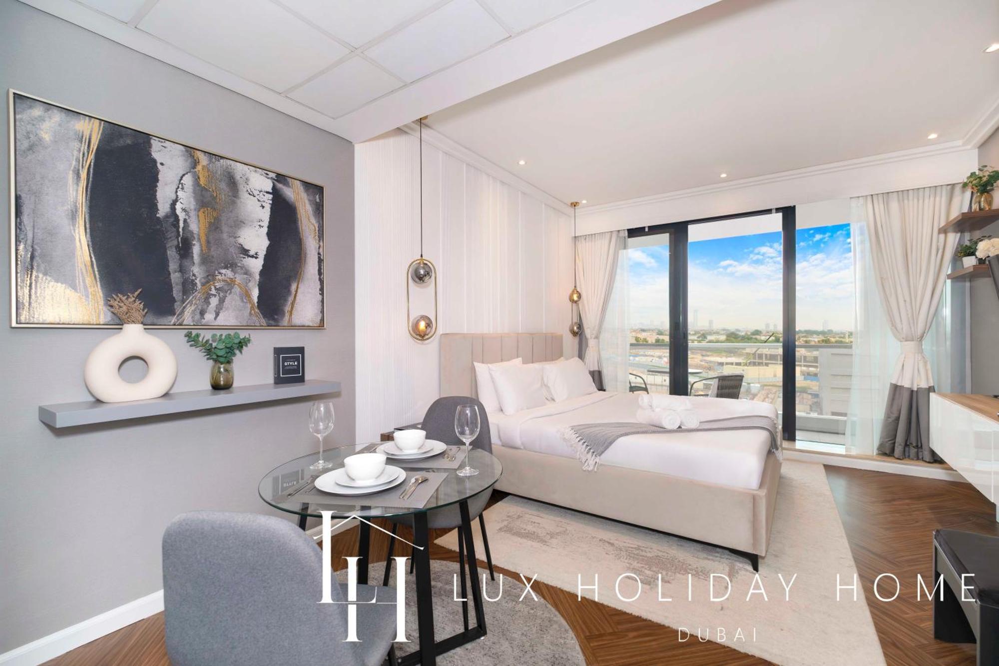 Lux The Jlt Gold Crest Apartment