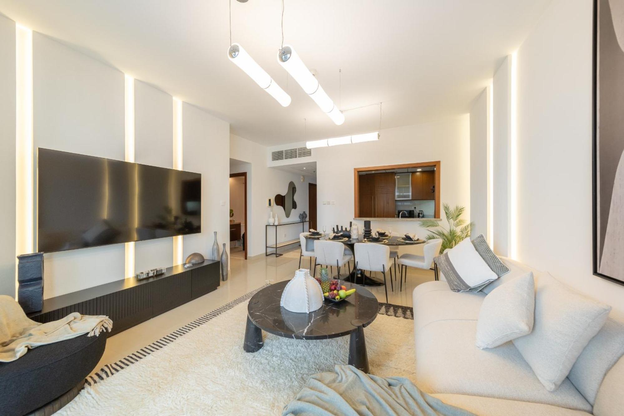 Eden's Homes & - Standpoint Residences Apartment