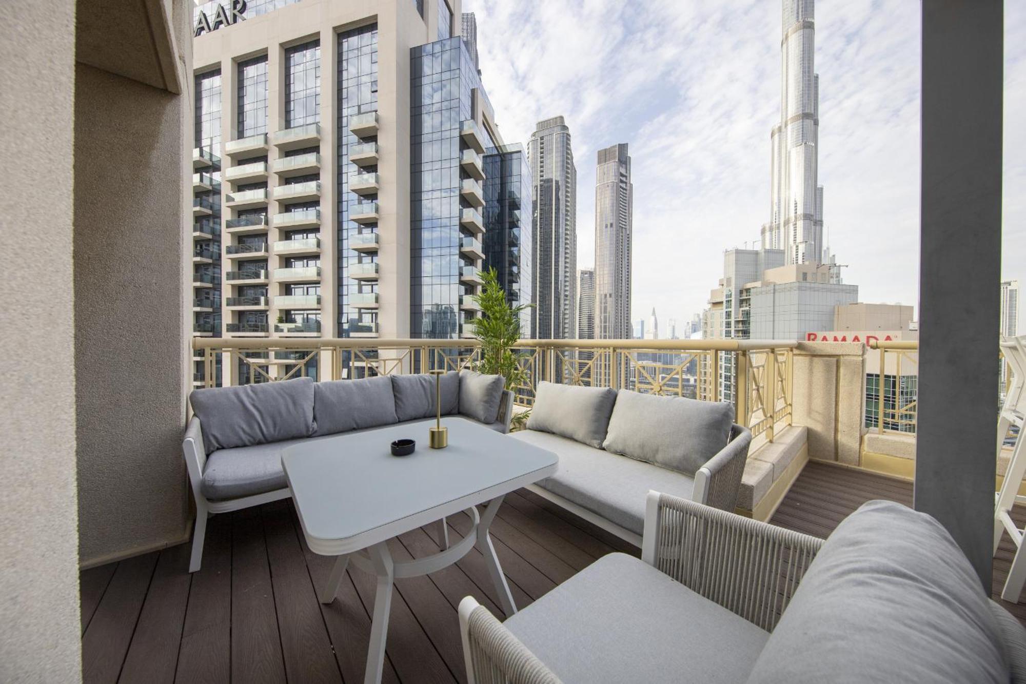 The Signature Burj Khalifa View Residence With Terrace
