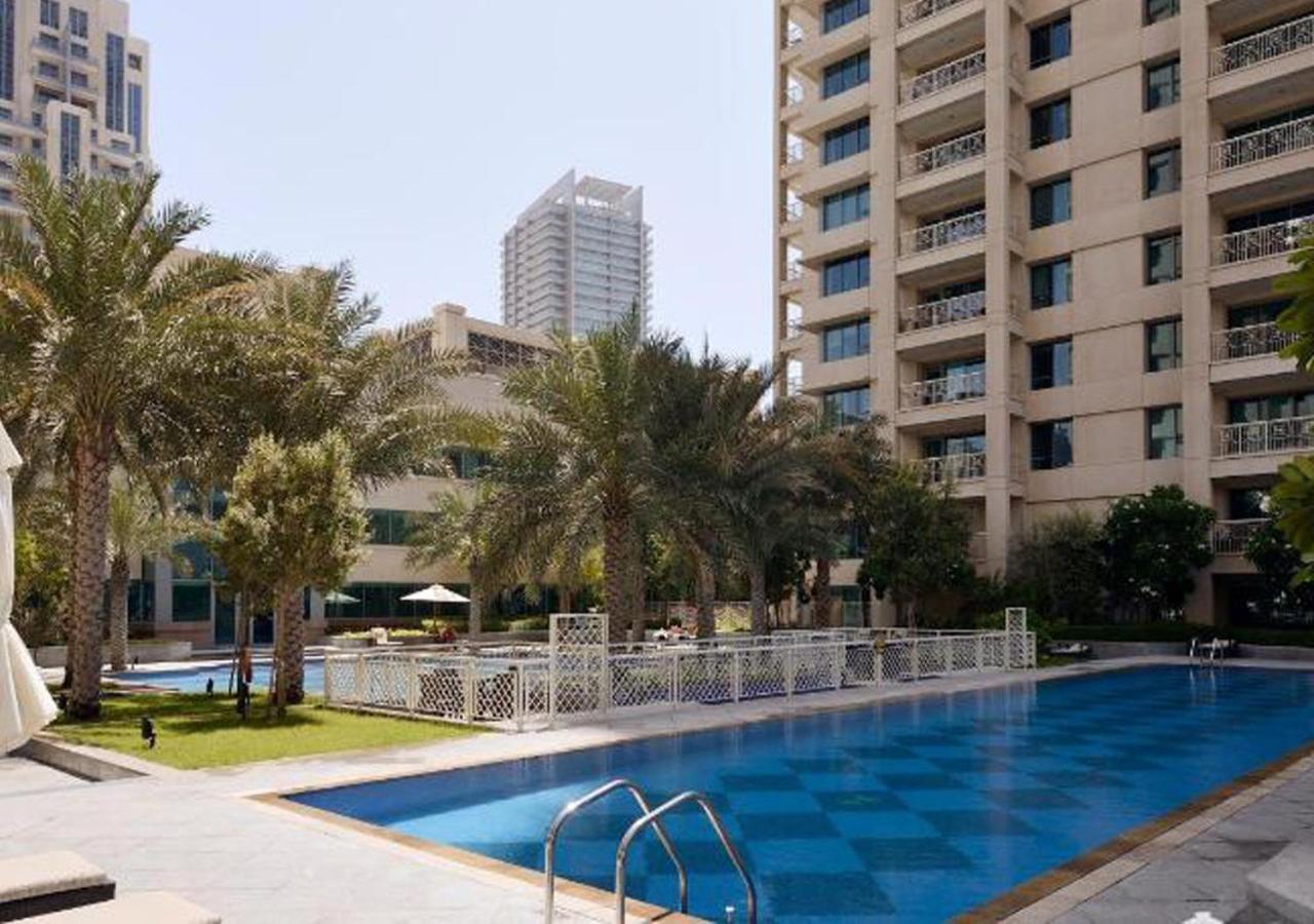 The Signature Burj Khalifa View Residence With Terrace Apartment