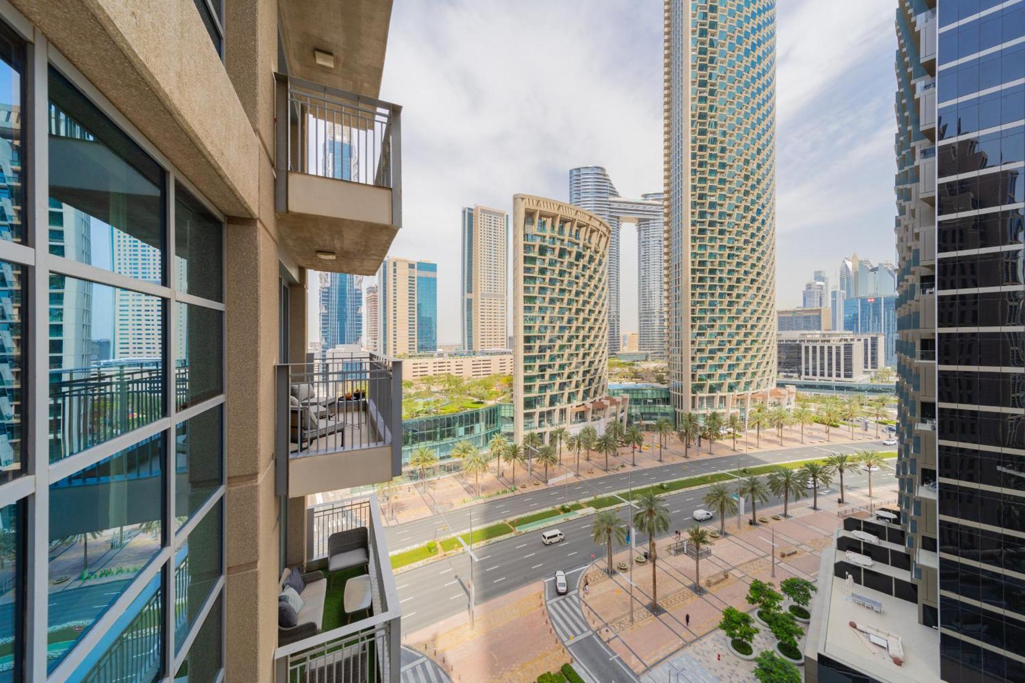 Eden's Homes & - Standpoint Residences Apartment *