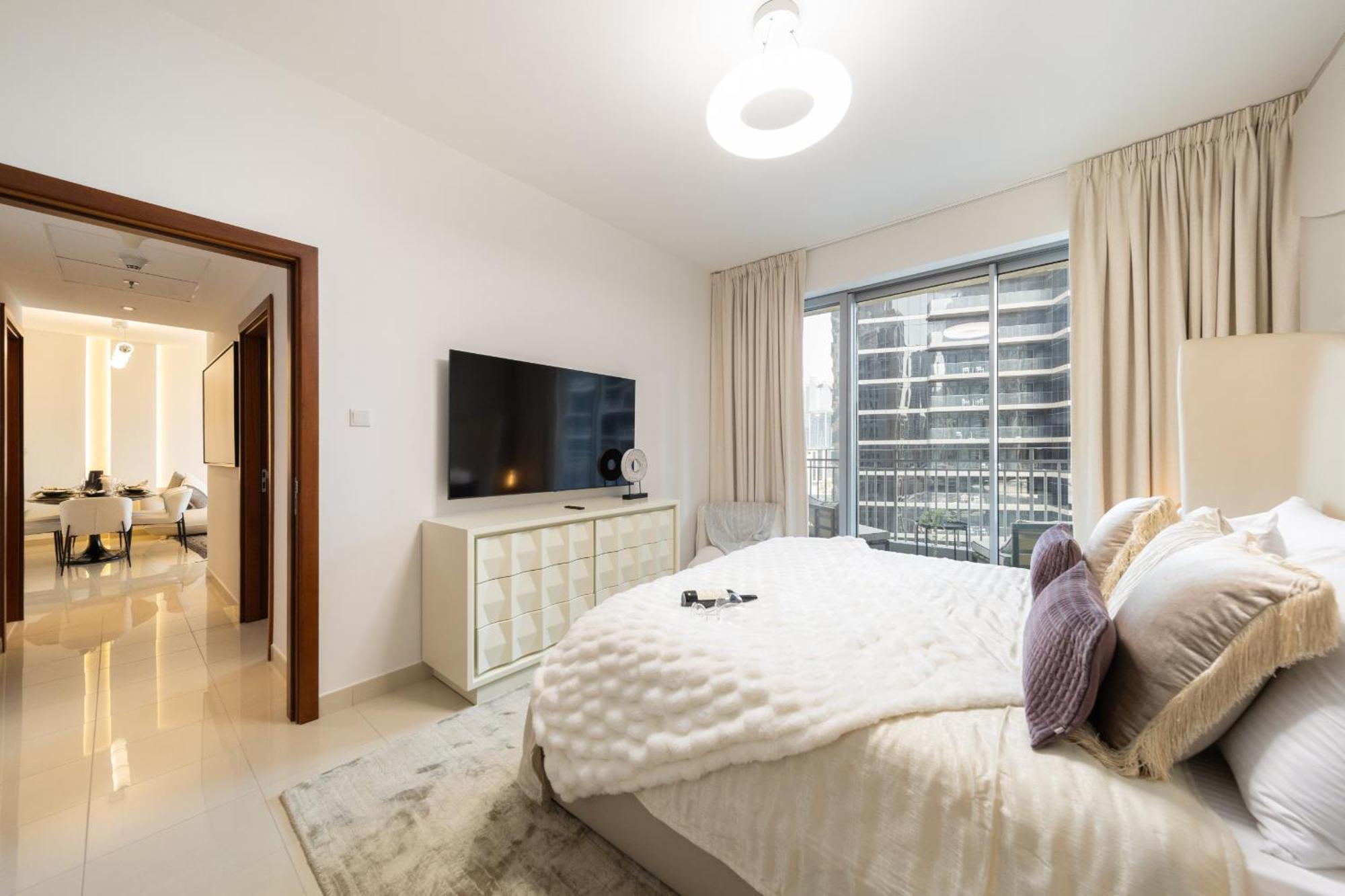 Eden's Homes & - Standpoint Residences Apartment