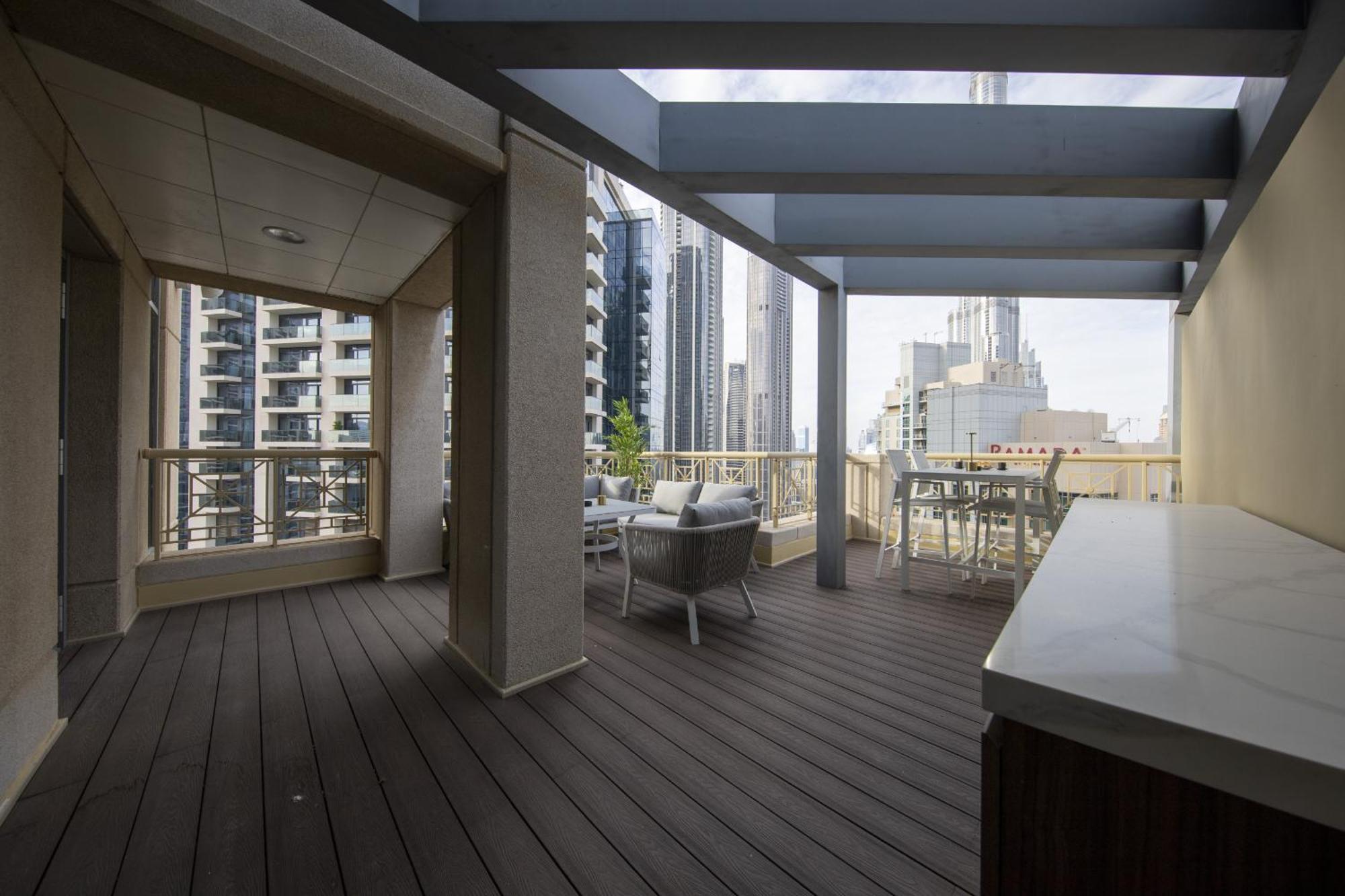 The Signature Burj Khalifa View Residence With Terrace Apartment Dubai
