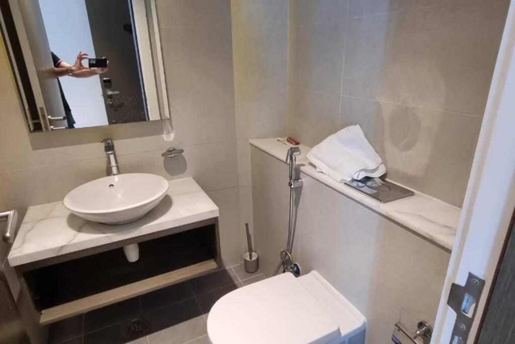 Apartment Beautiful 1 Bed Damac Prive *