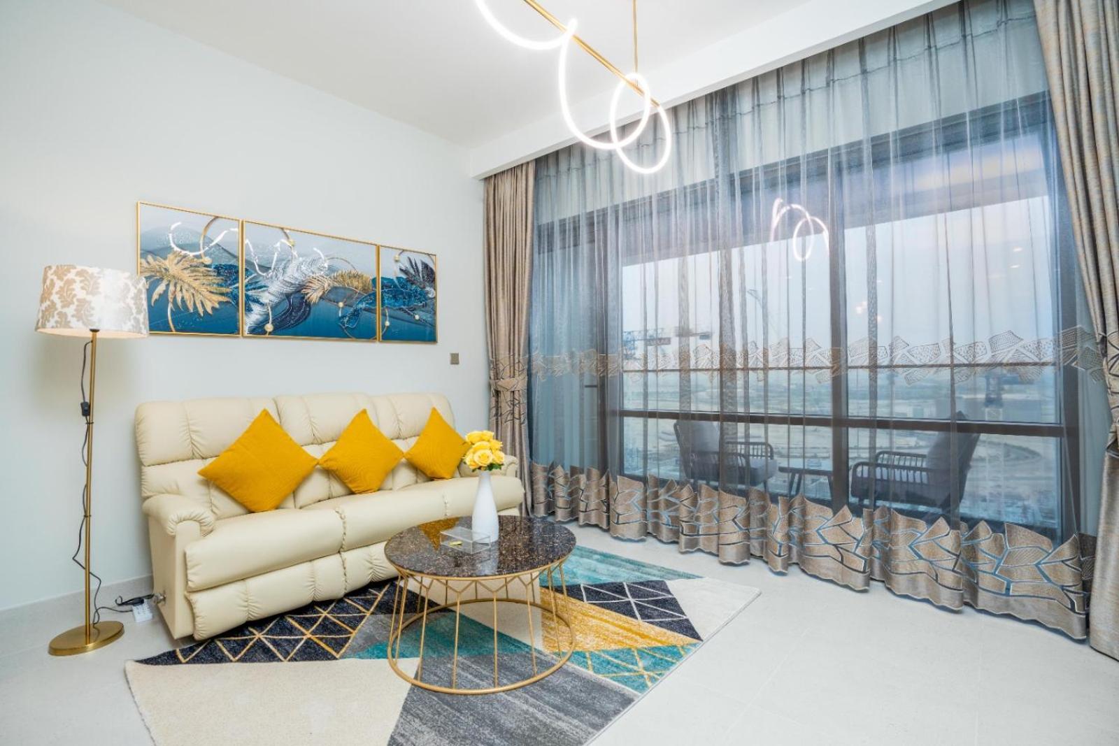 Apartment Luxurious 1br In Creek Vida 3mins Walk To Private