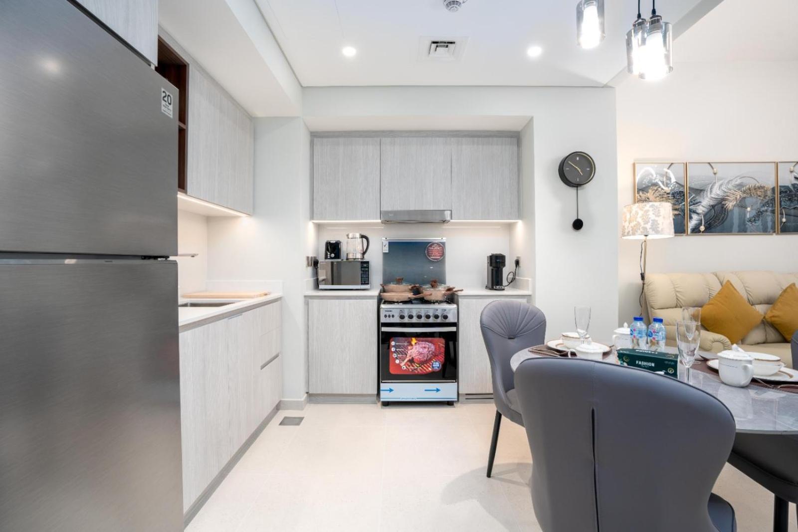Luxurious 1br In Creek Vida 3mins Walk To Private Apartment Dubai