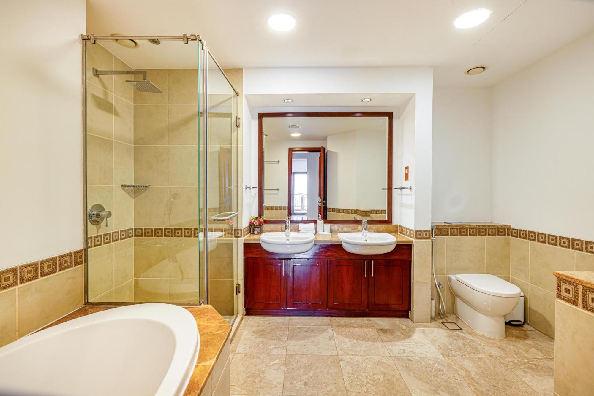 Fairmont North 2br Balcony Sea View Apartment Dubai