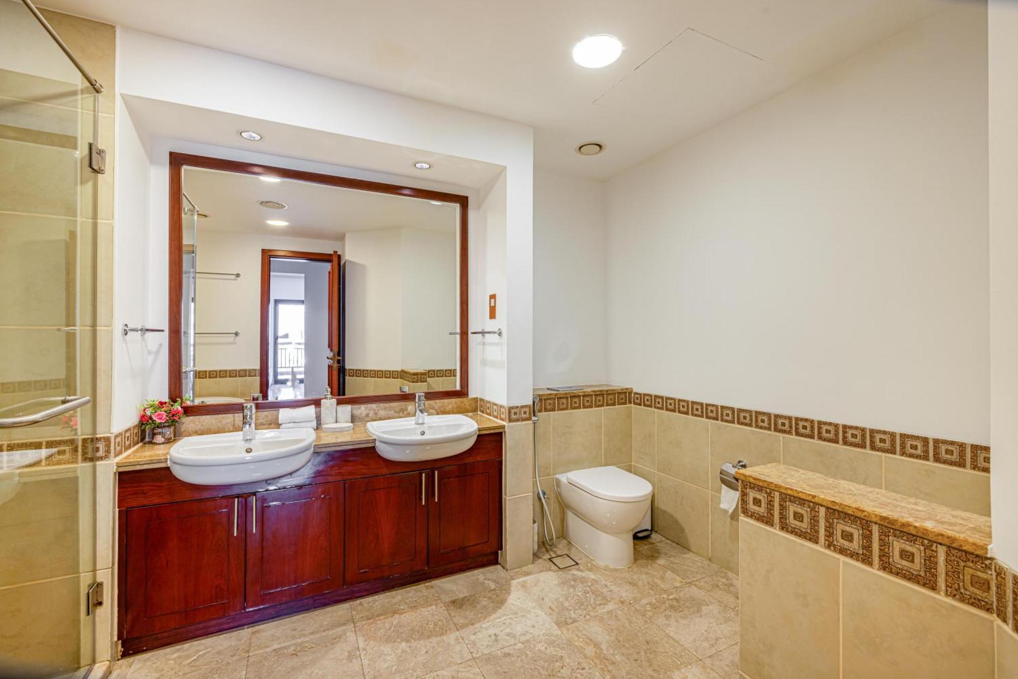Fairmont North 2br Balcony Sea View Apartment Dubai