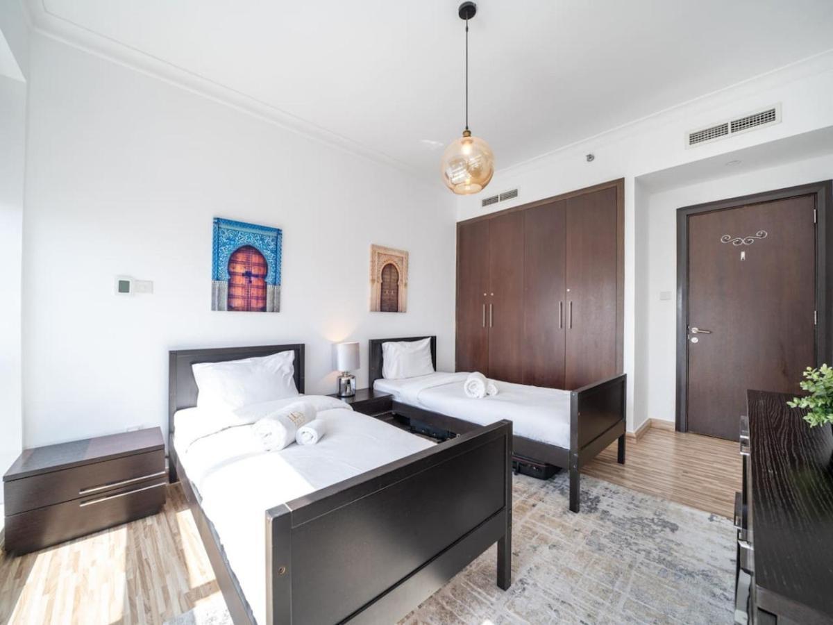 Apartment 2 Bedroom Delight In The Greens