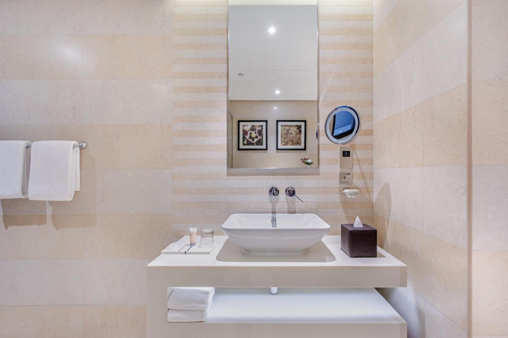 Spacious Studio In Hyatt Regency Creek Heights By The S Apartment