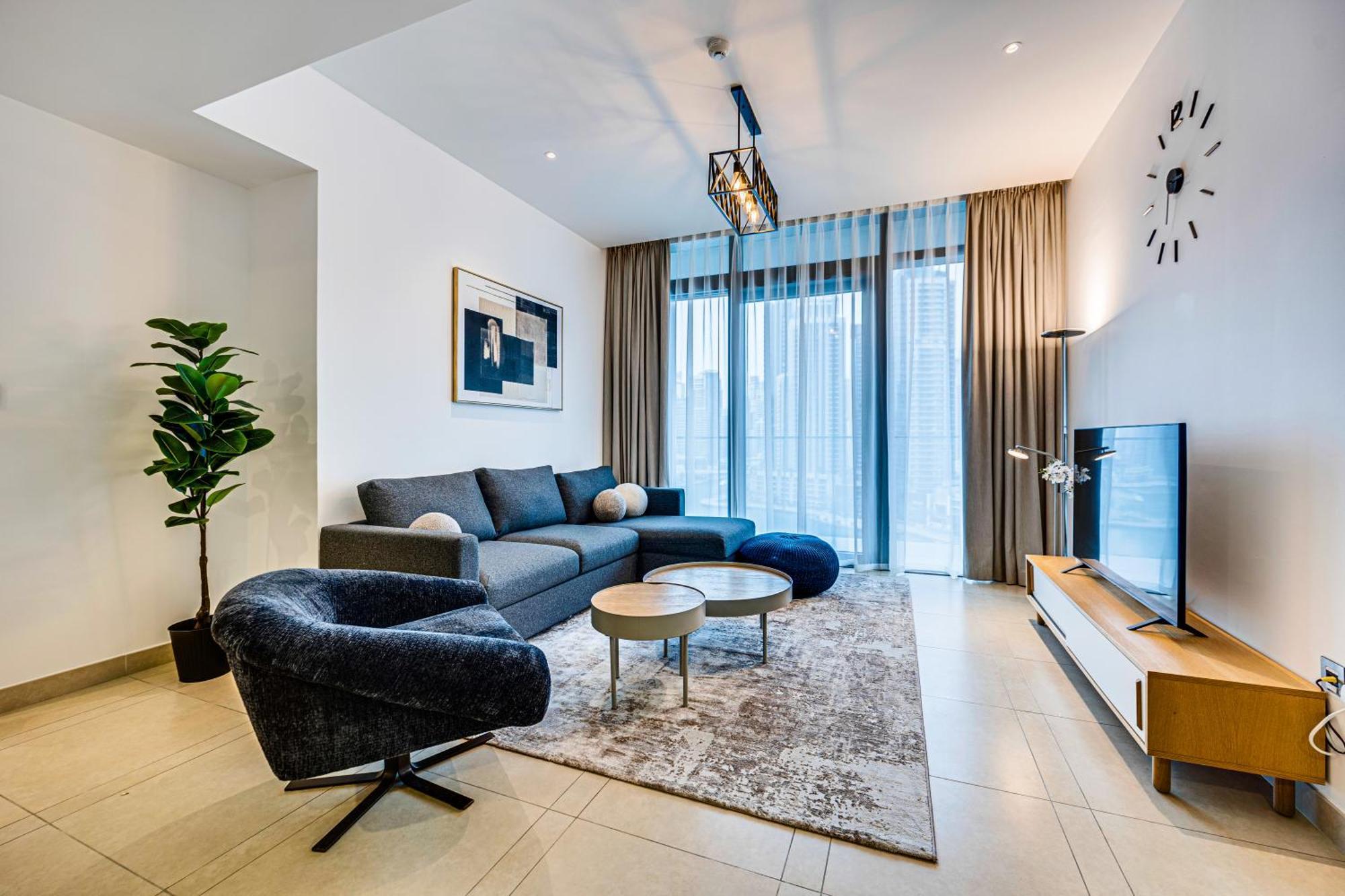 Panoramic Canal Views From Brand New Apartment Dubai