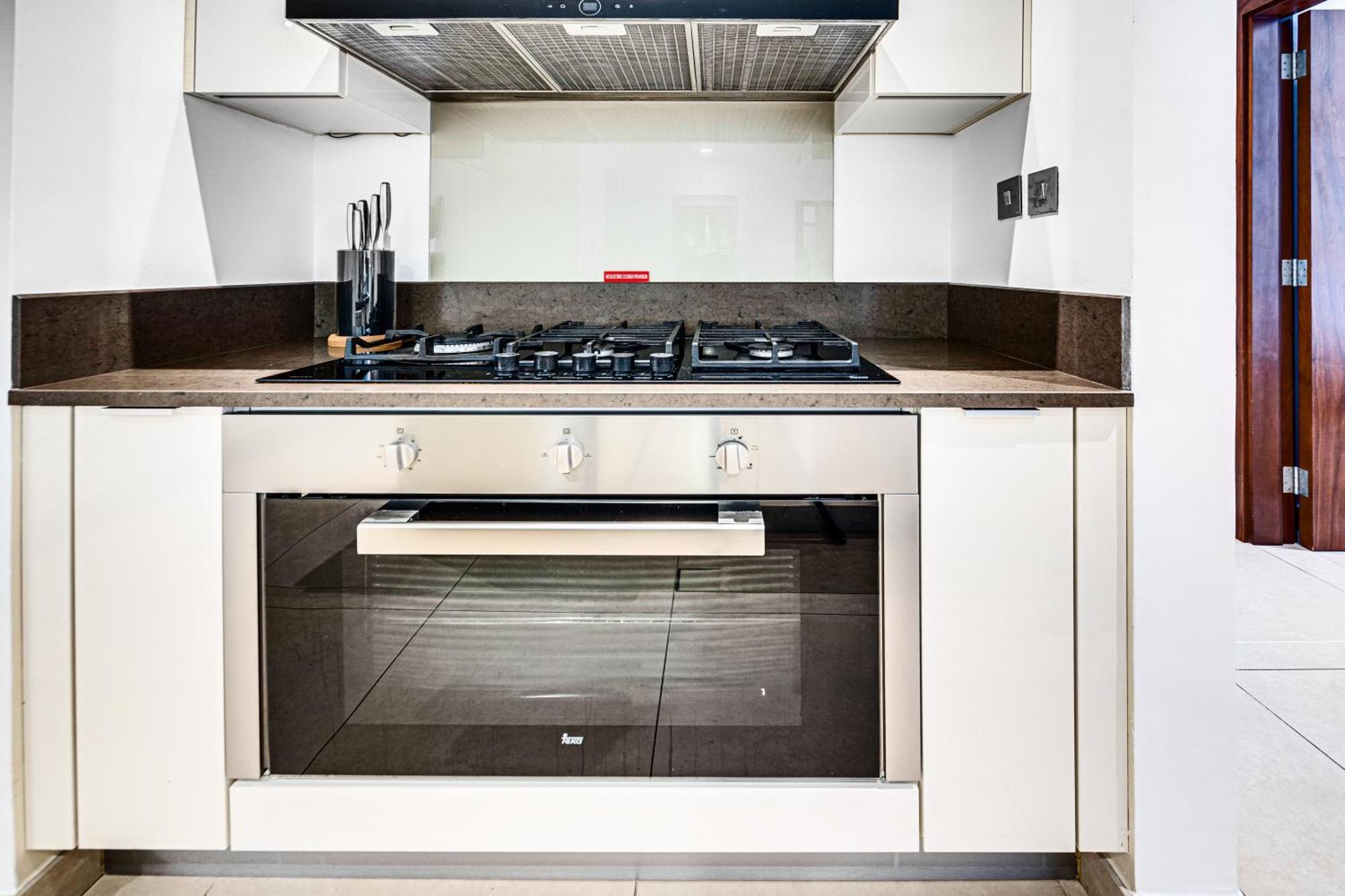 Panoramic Canal Views From Brand New