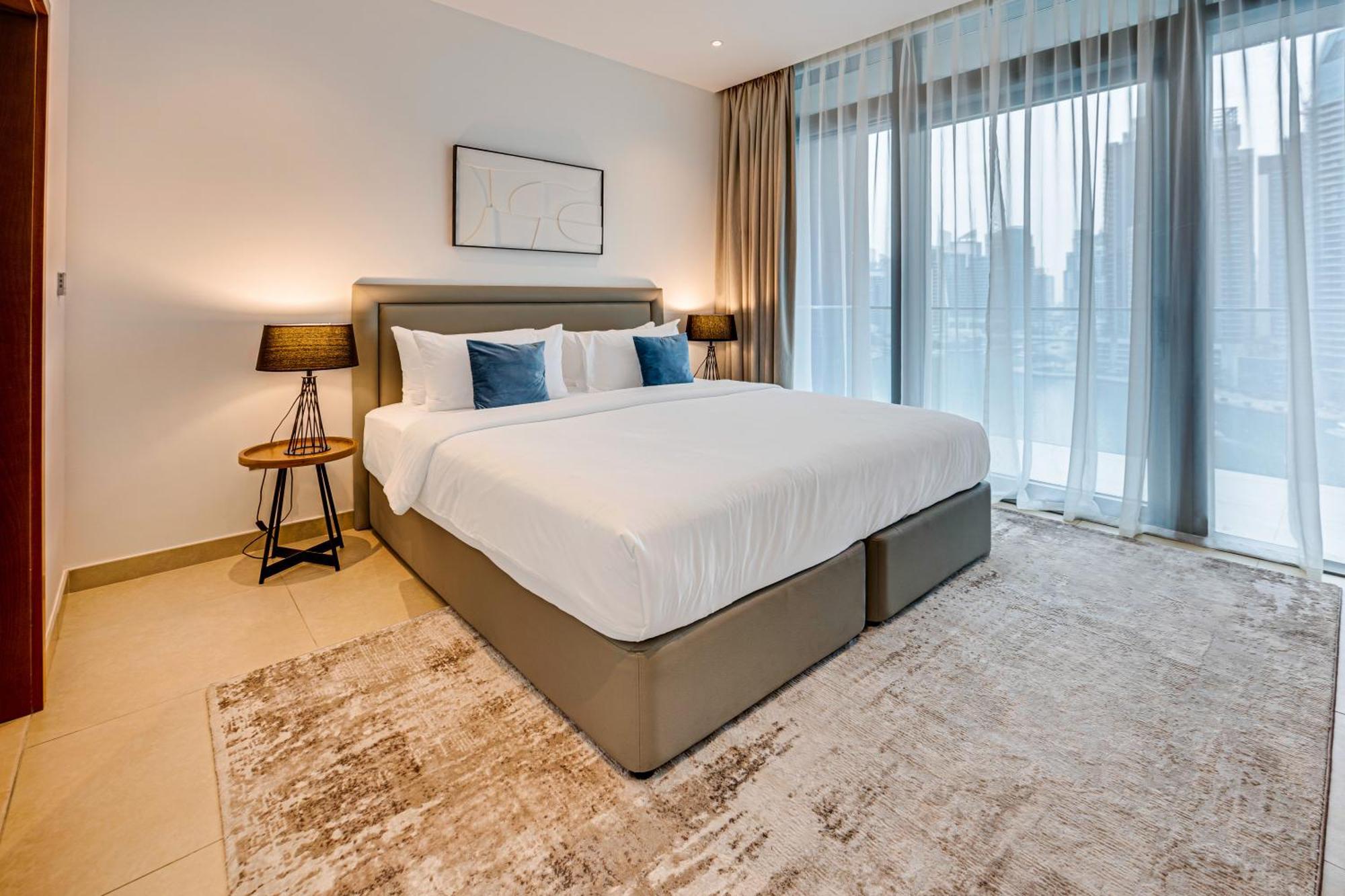 Panoramic Canal Views From Brand New Apartment Dubai