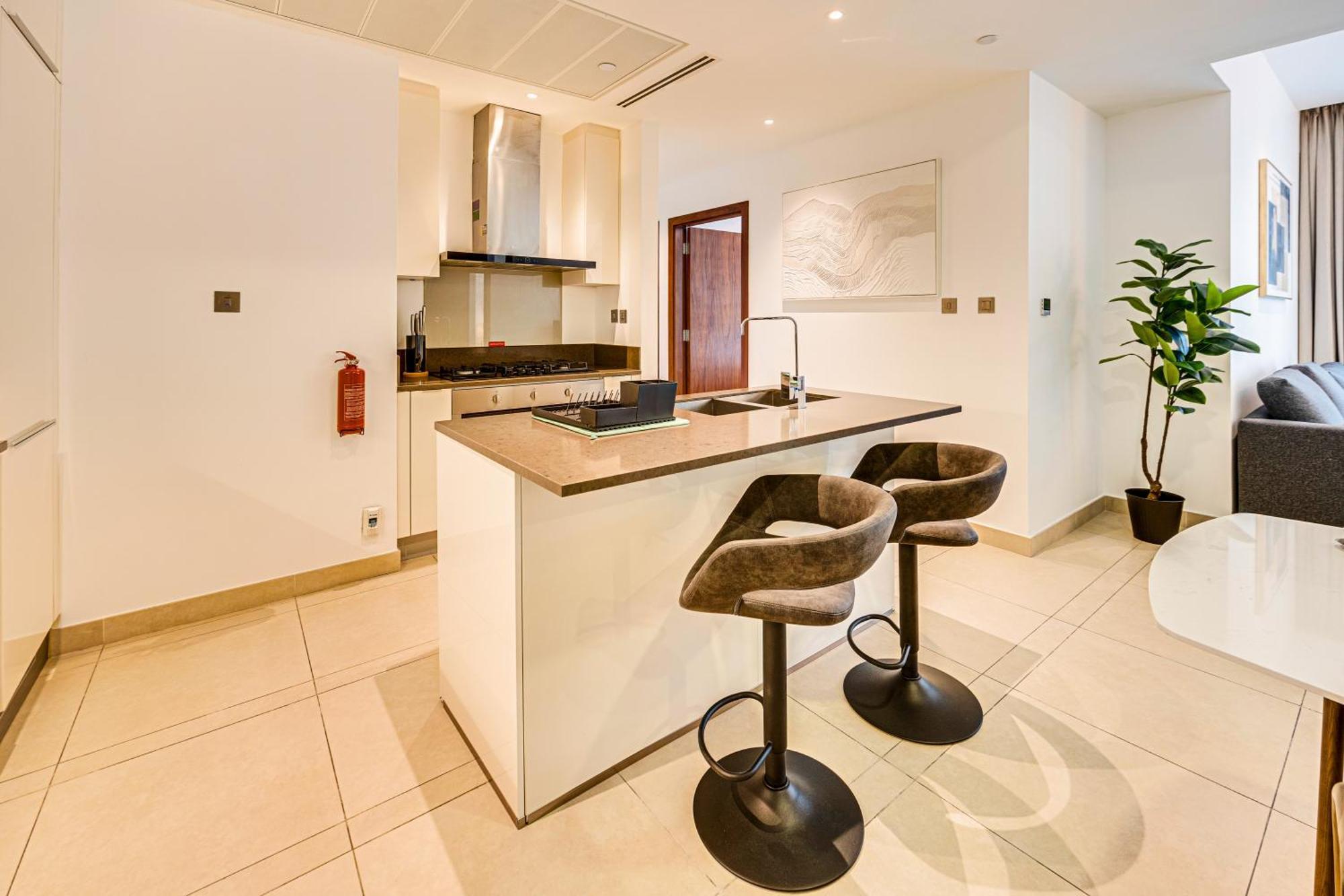 Panoramic Canal Views From Brand New *