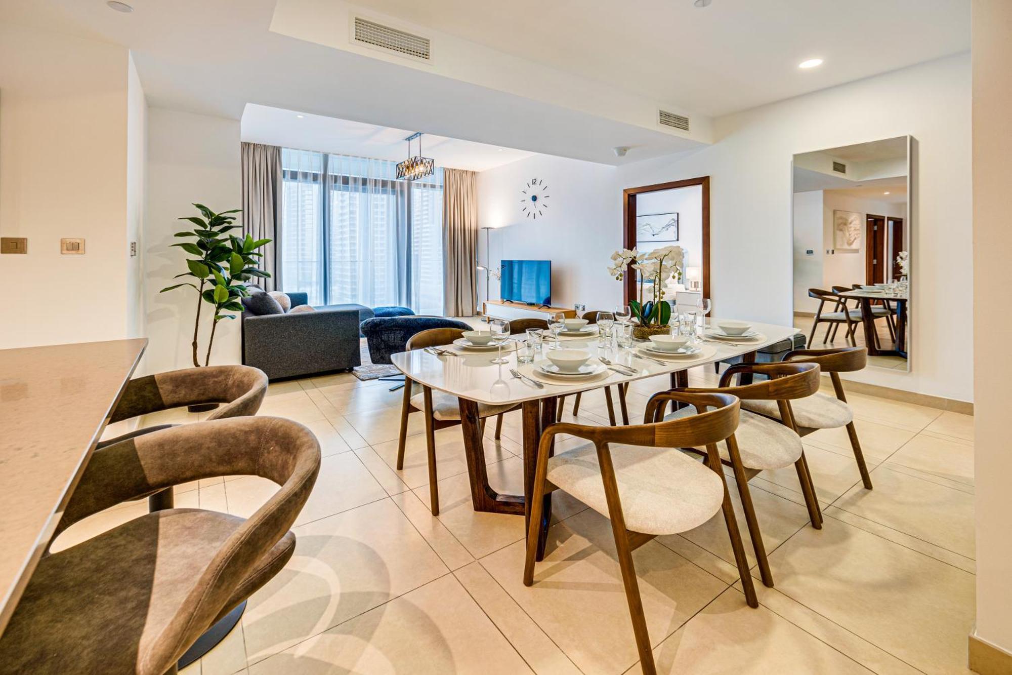 Panoramic Canal Views From Brand New