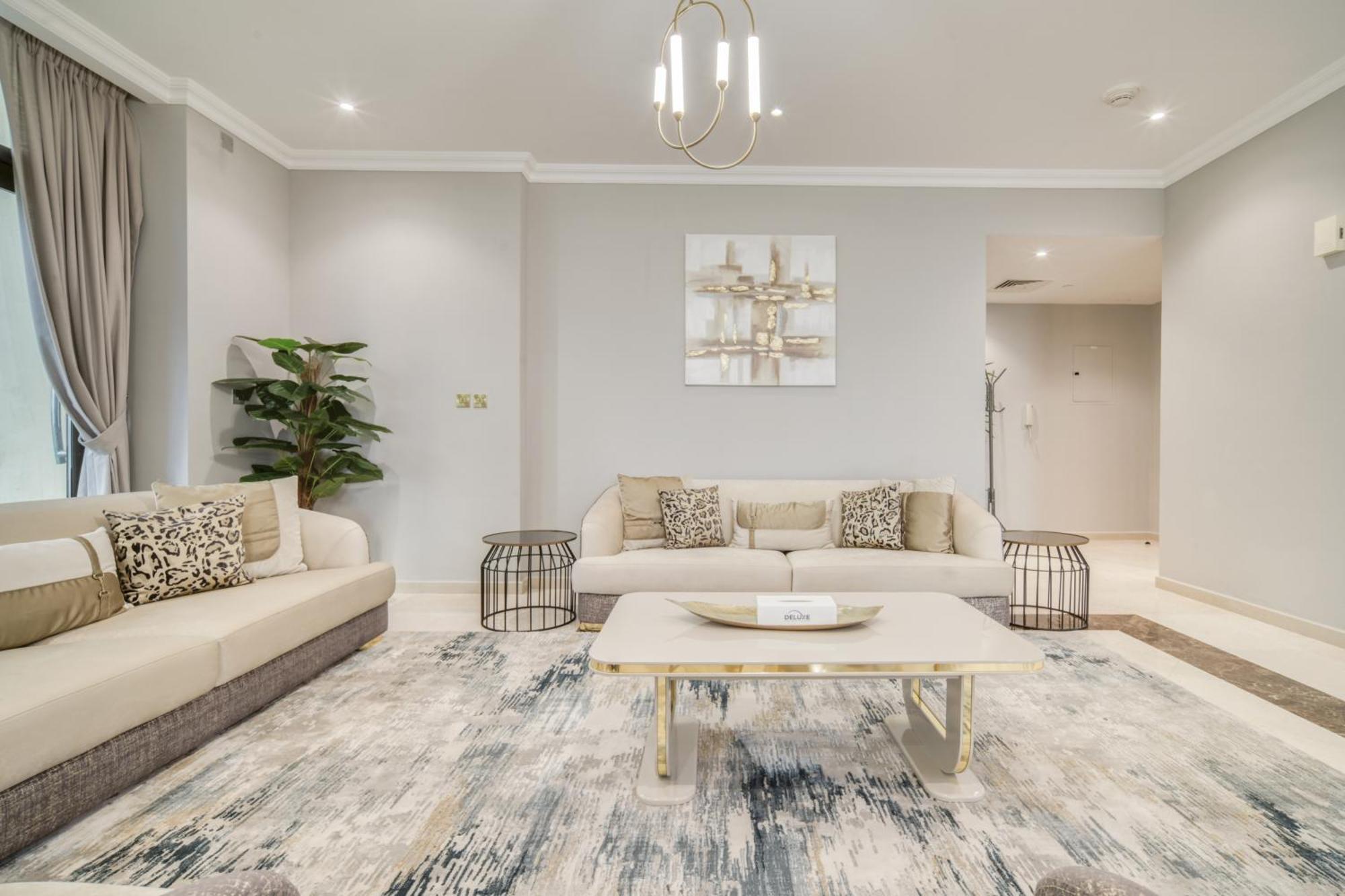Luxurious 4 Bedroom Duplex With Terrace & Sea View