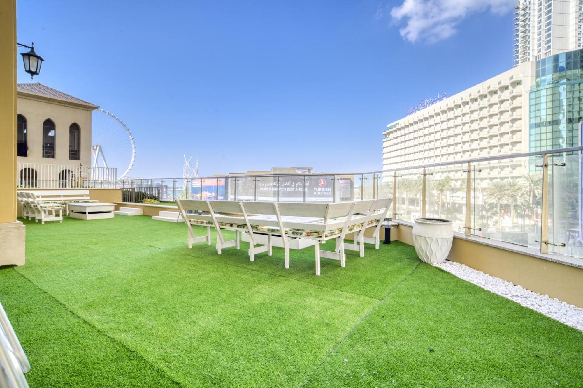 Apartment Luxurious 4 Bedroom Duplex With Terrace & Sea View Dubai