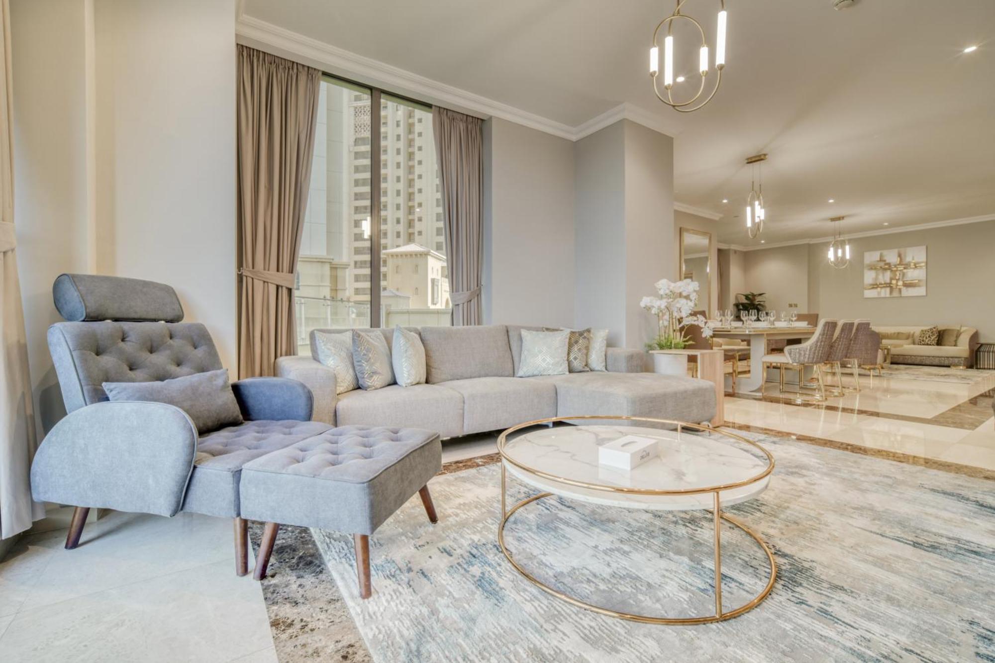 Apartment Luxurious 4 Bedroom Duplex With Terrace & Sea View