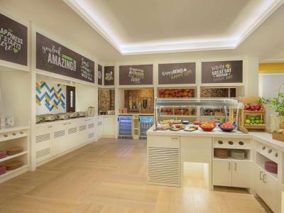 Hampton By Hilton Airport Hotel 3*