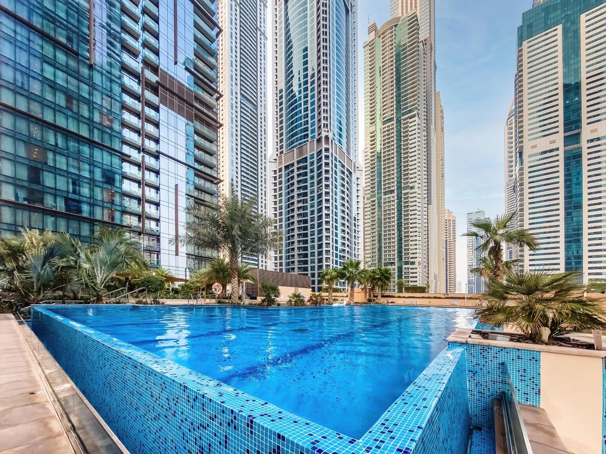 Apartment Panoramic Canal Views From Brand New
