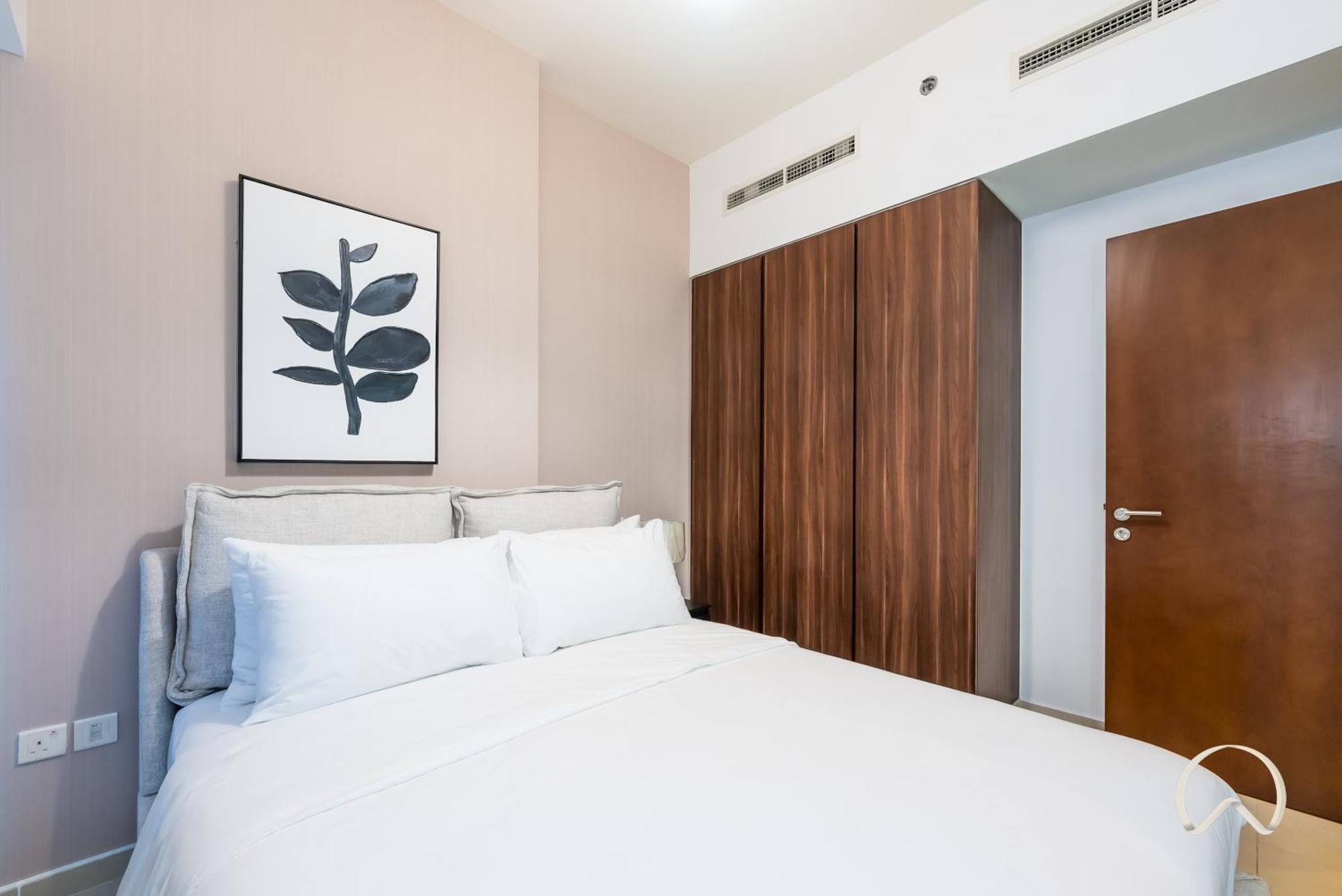 Oraya - Cozy 2br In Reva I Direct Pool Access Apartment *