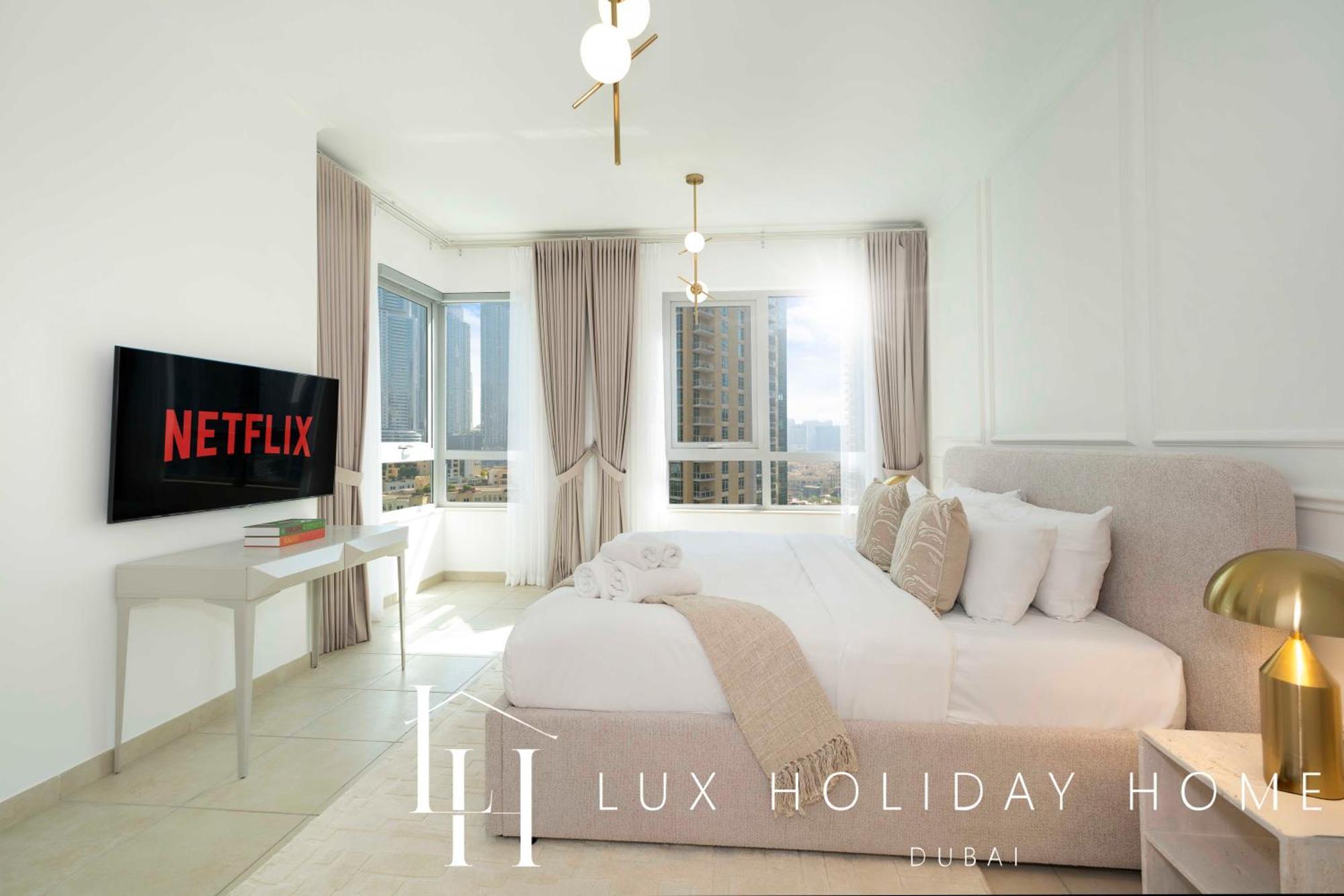 Lux The Stunning Fountain View * Dubai