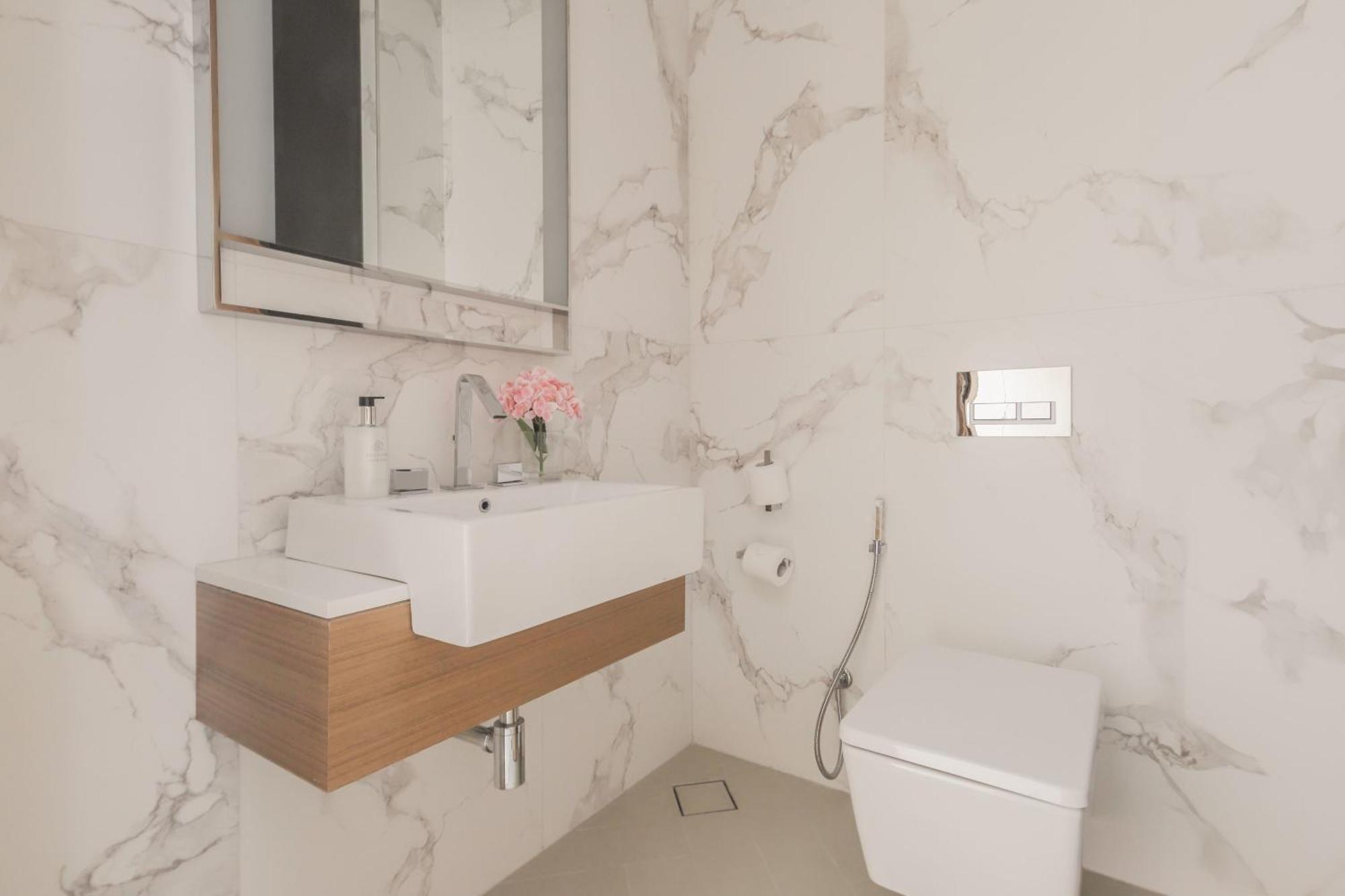 Frank Porter - The Address Residences Opera Apartment Dubai