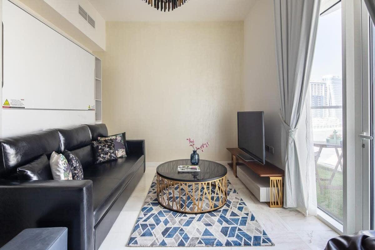 Apartment Frank Porter - Bayz Tower By Danube Dubai