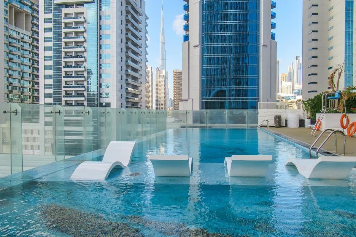 Frank Porter - Bayz Tower By Danube * Dubai