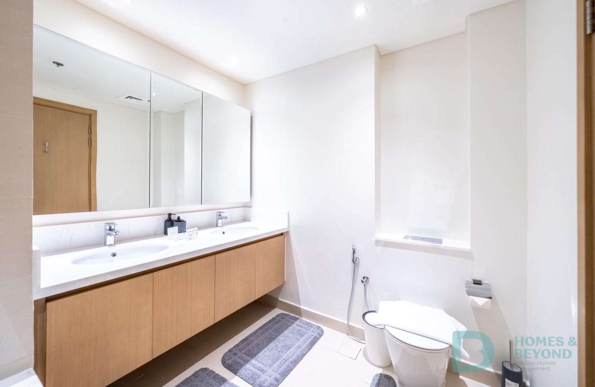 2br In Harbour Views