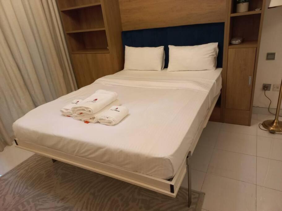 Furnished 1 Bedroom In Peaceful Community *
