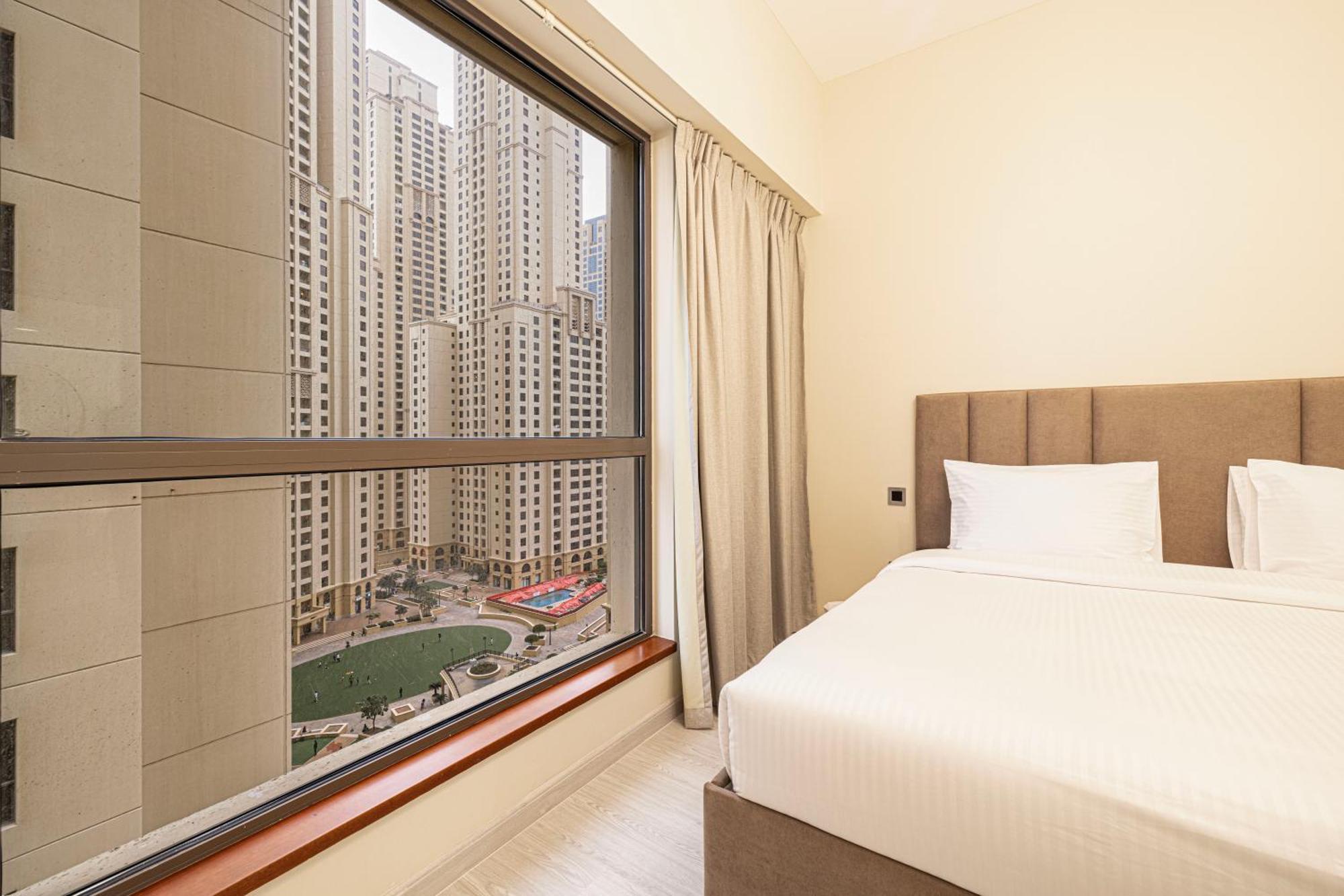 Luxurious 3br + Maid With Panoramic Views In Jbr Apartment