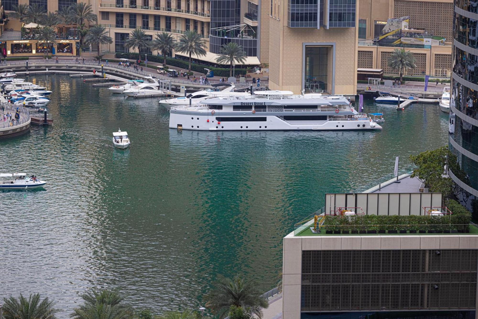 Luxurious 3br + Maid With Panoramic Views In Jbr Apartment *