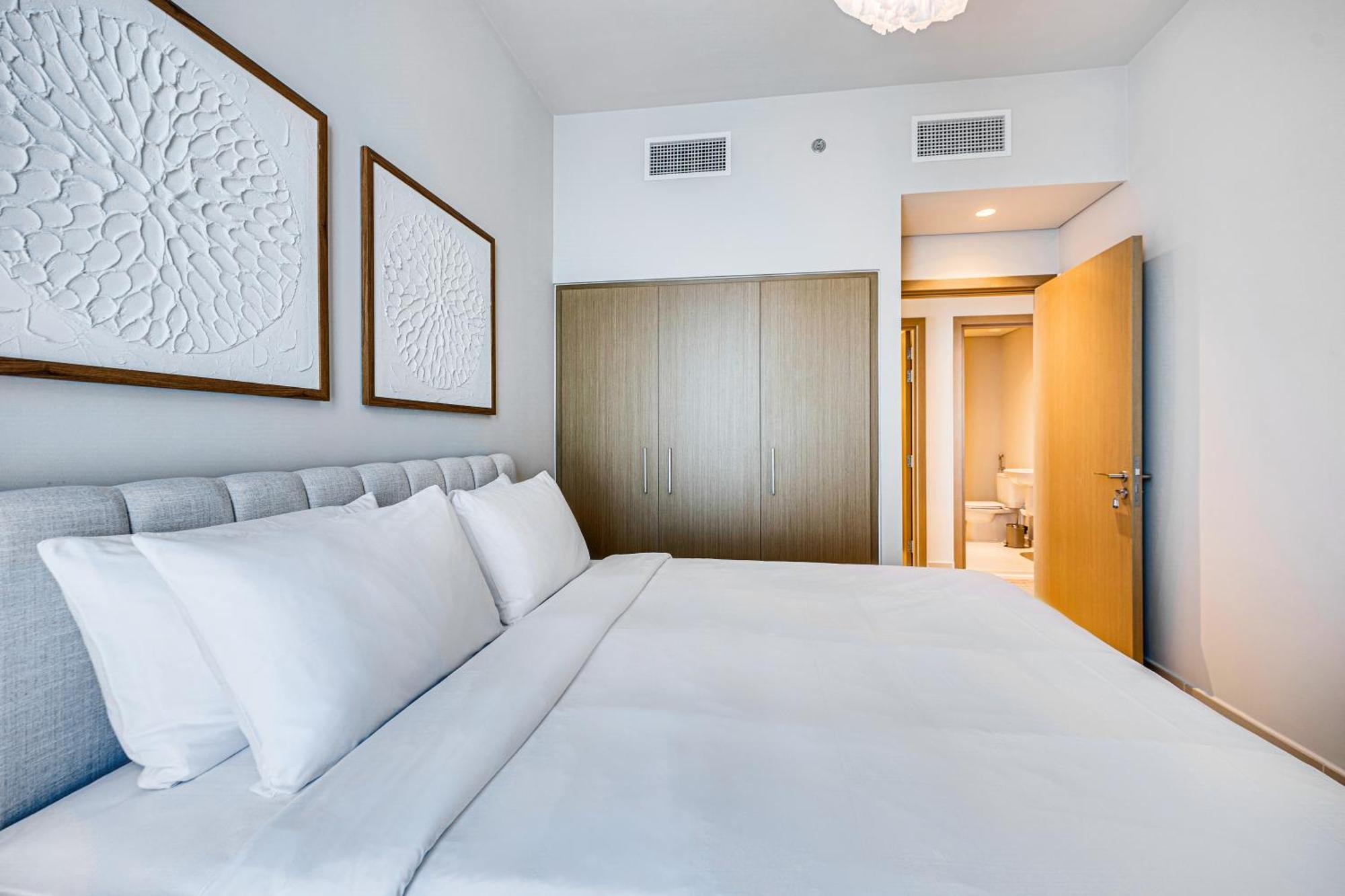 Comfy Family In Creek Harbour Apartment Dubai