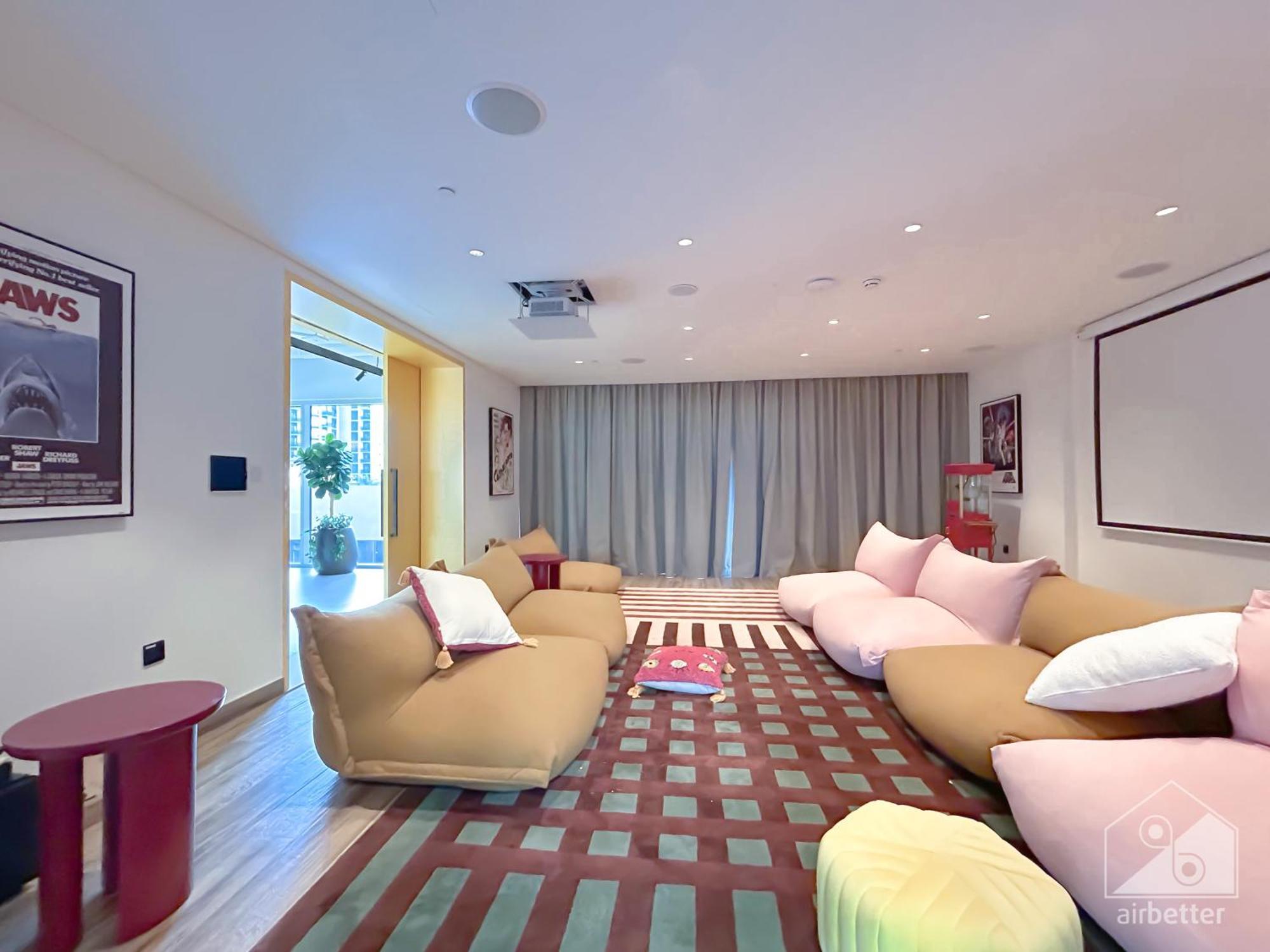 Gorgeous 1b With Balcony In Socio In Hills Apartment