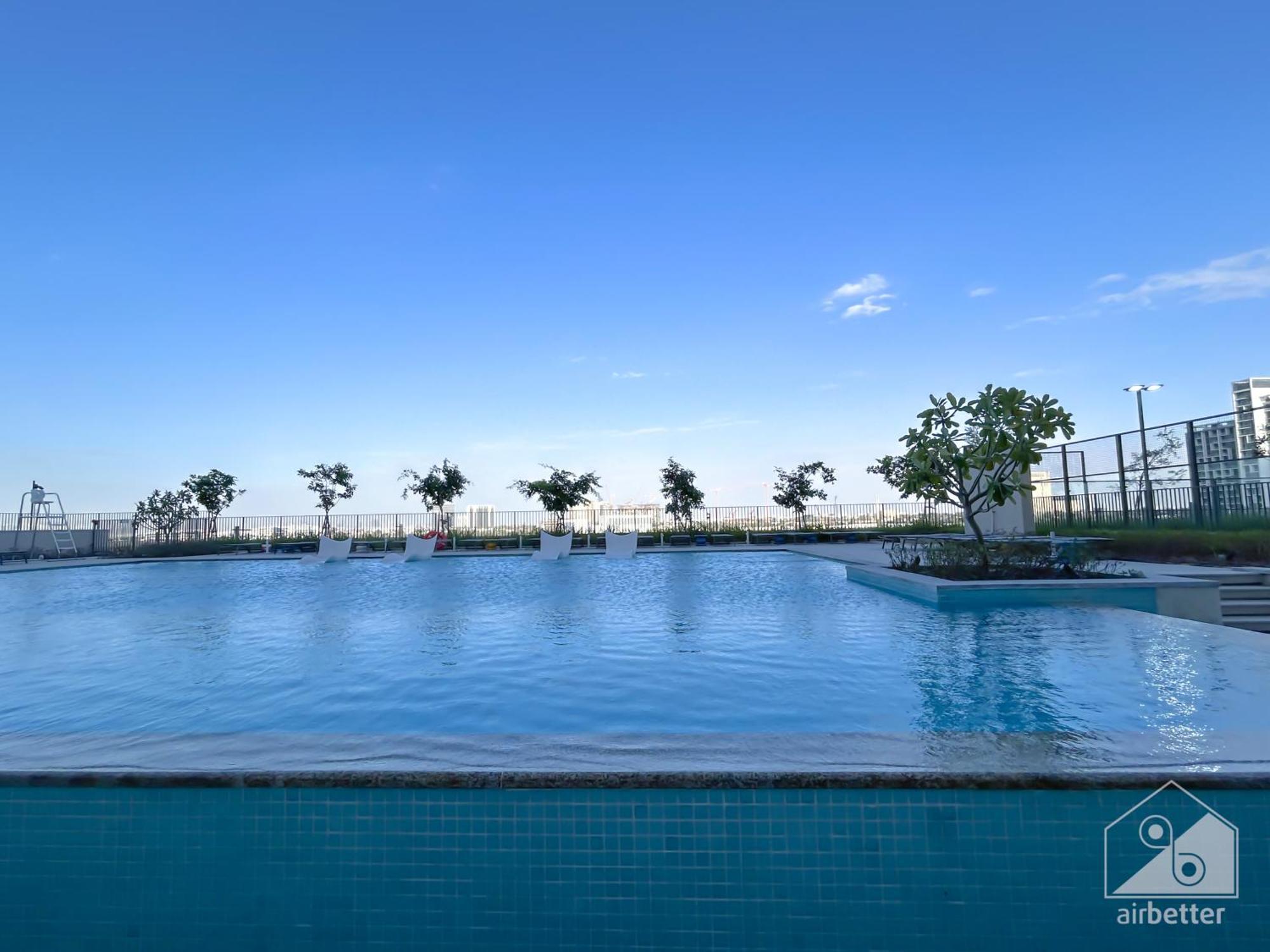 Gorgeous 1b With Balcony In Socio In Hills *