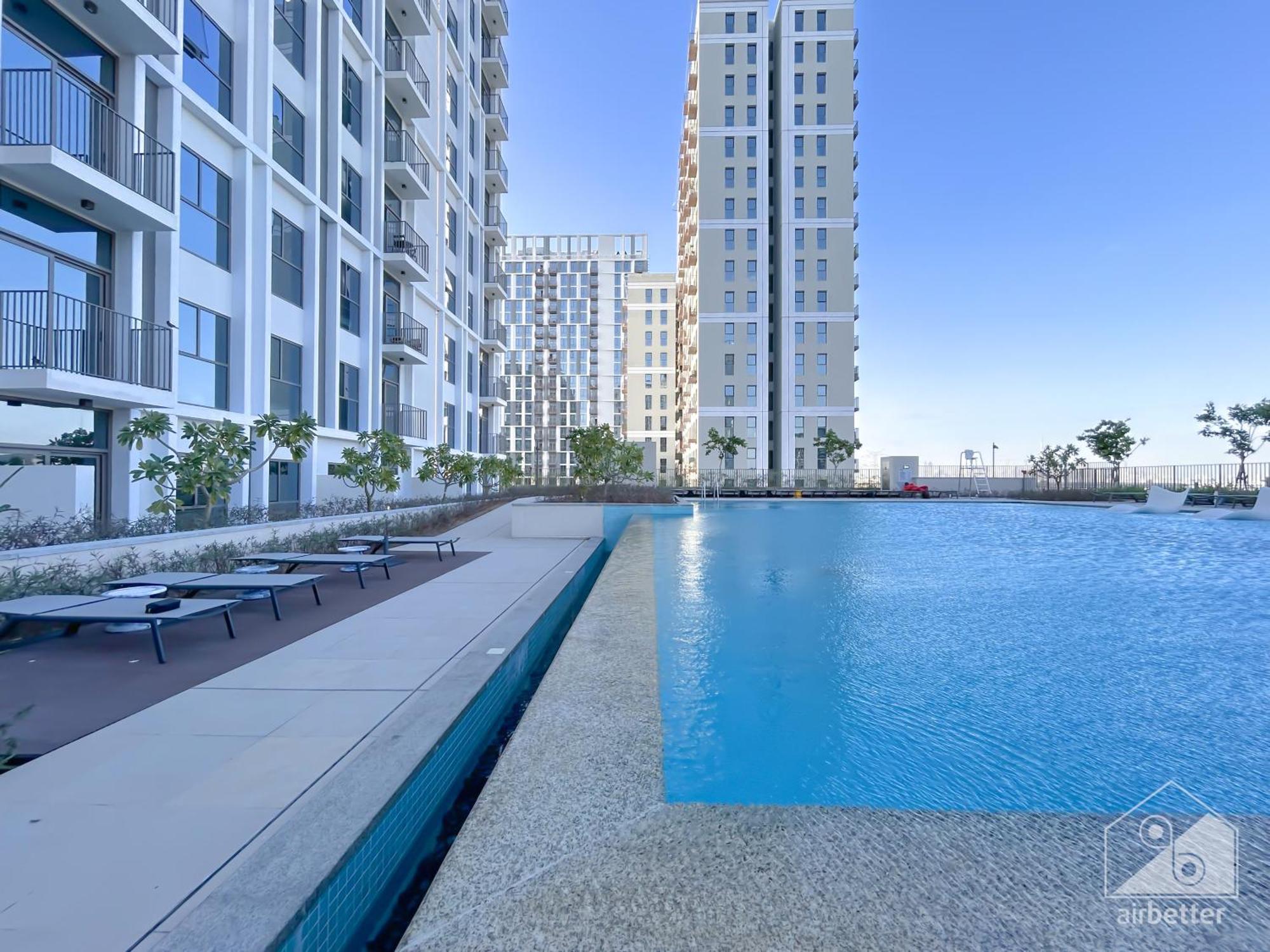 Apartment Gorgeous 1b With Balcony In Socio In Hills Dubai
