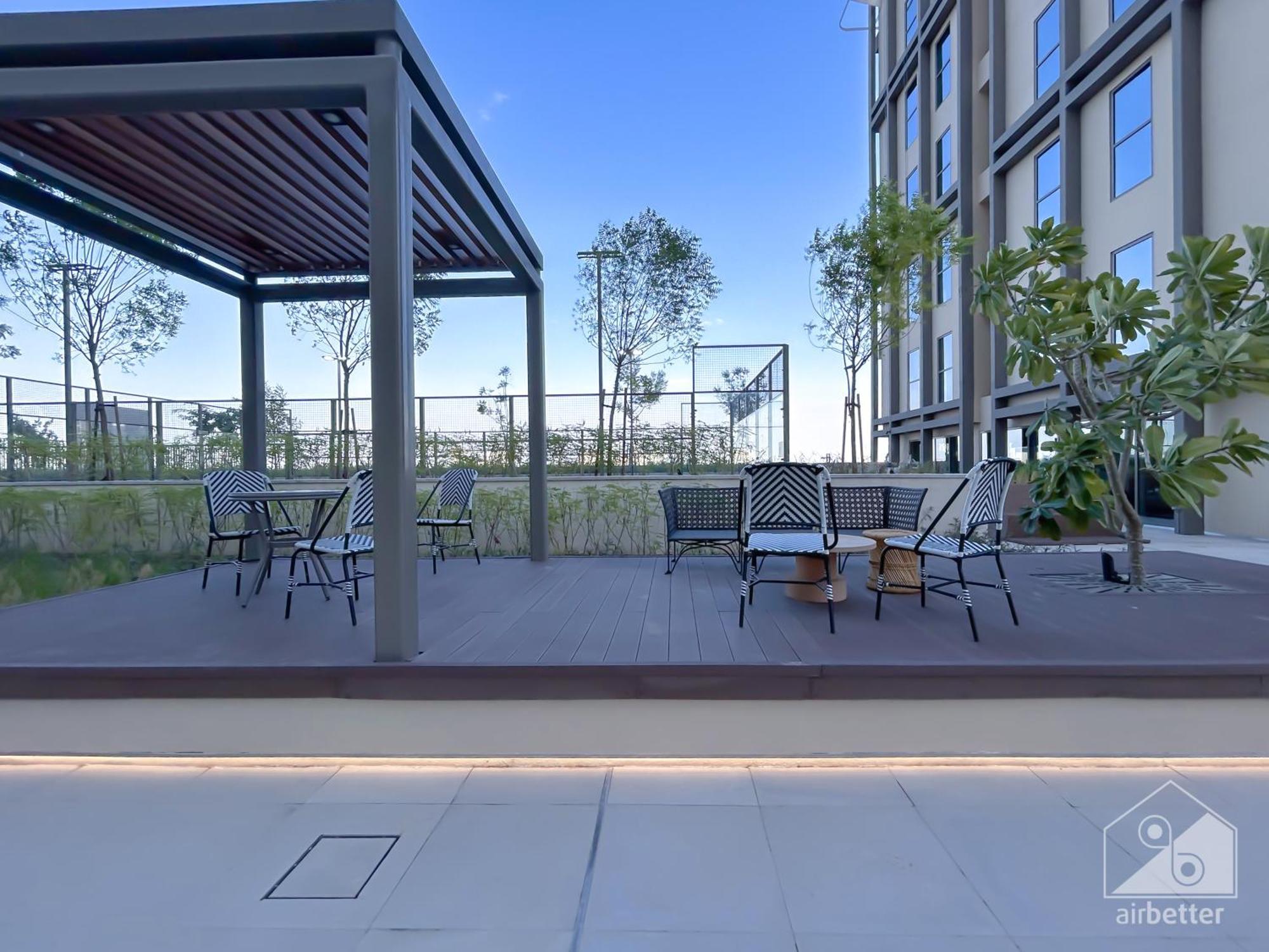 Apartment Gorgeous 1b With Balcony In Socio In Hills *