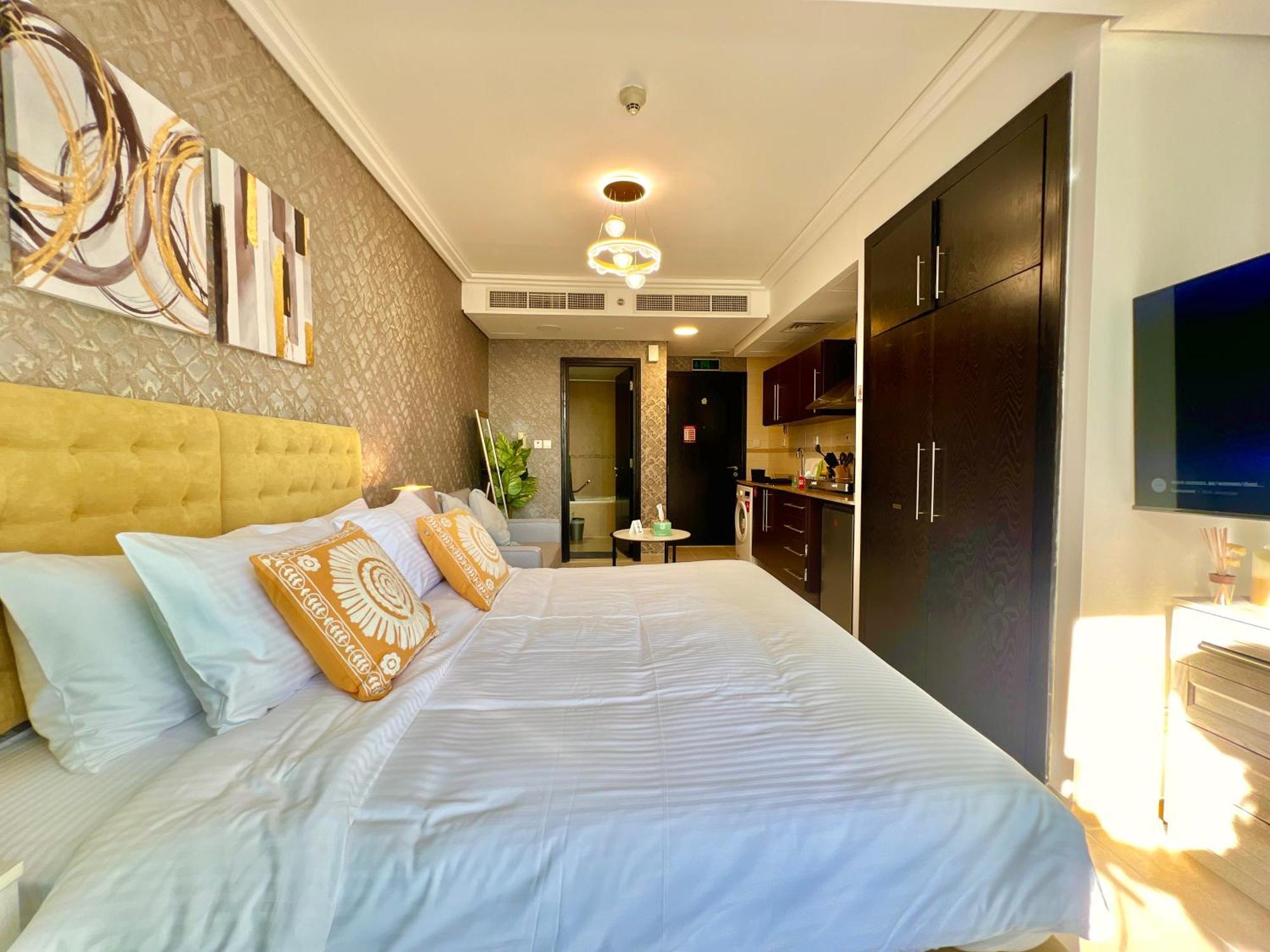 Apartment Cosmos Living Cozy Gcv2 Dubai