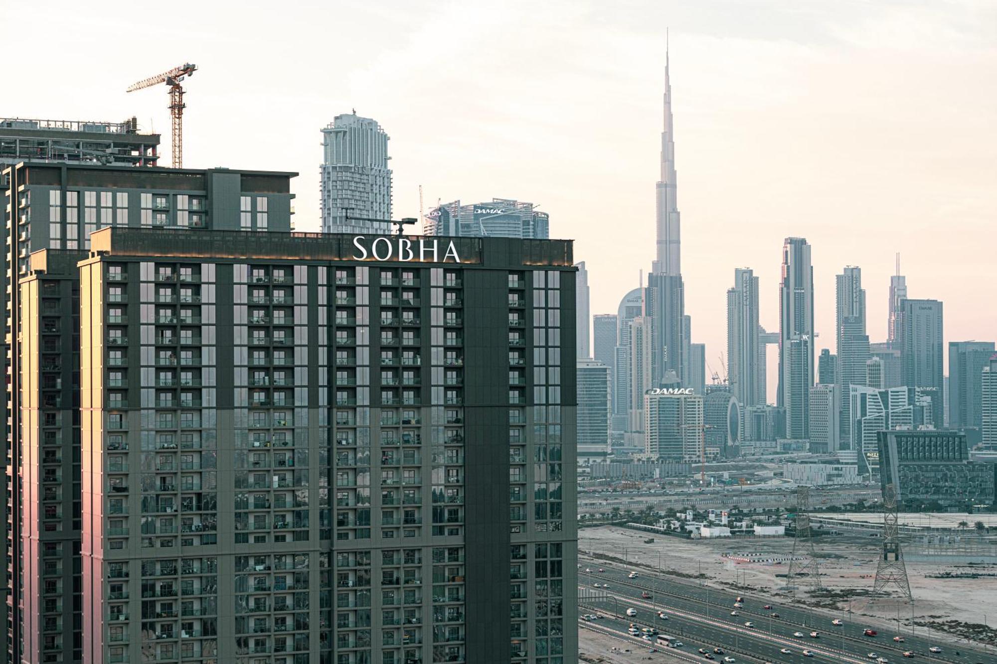 2005 - Modern 3br Apt- Burj Views * Dubai