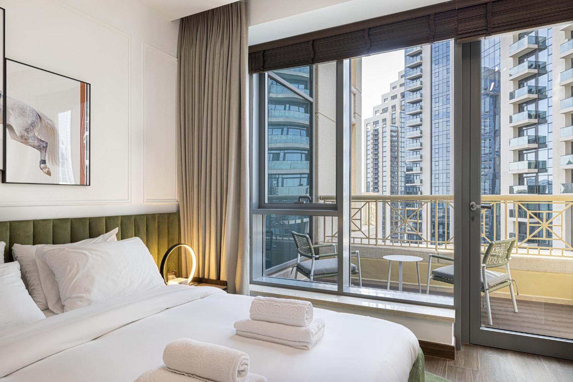 The Signature Burj Khalifa View Residence With Terrace *