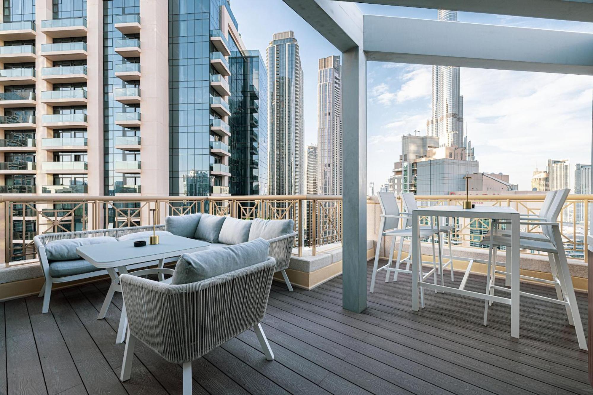 The Signature Burj Khalifa View Residence With Terrace * Dubai