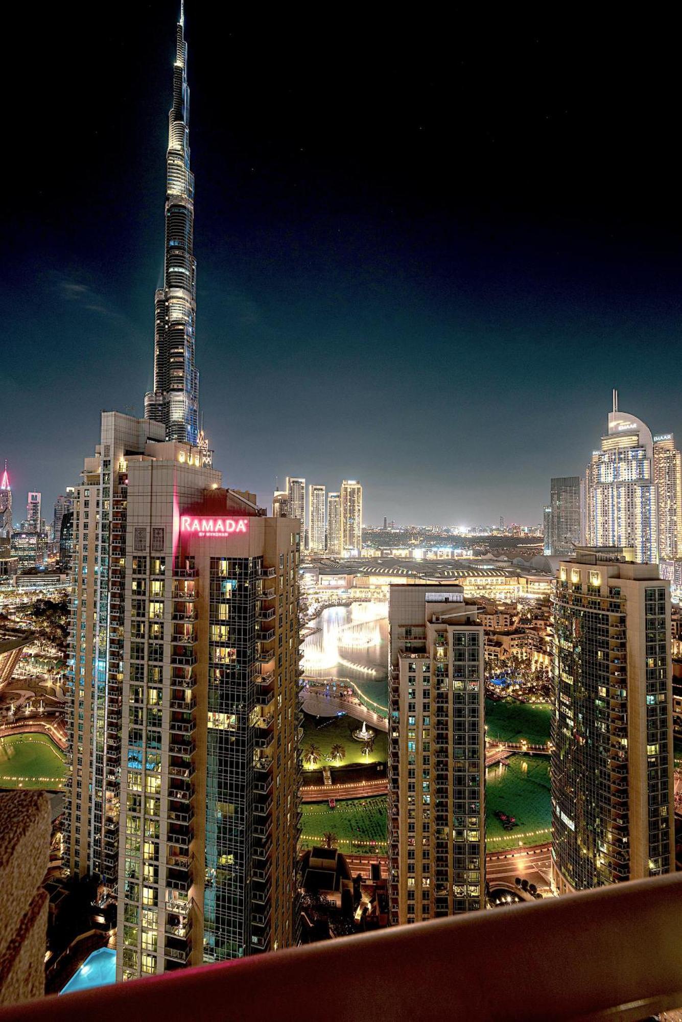 The Signature Burj Khalifa View Residence With Terrace * Dubai