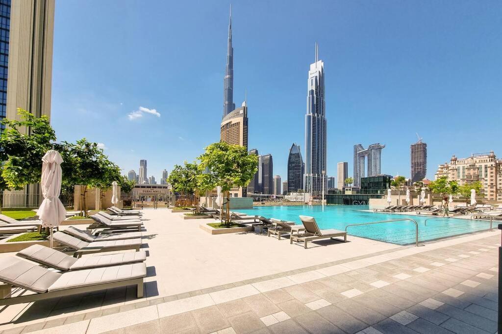 Luxurious 2-br In Downtown Apartment