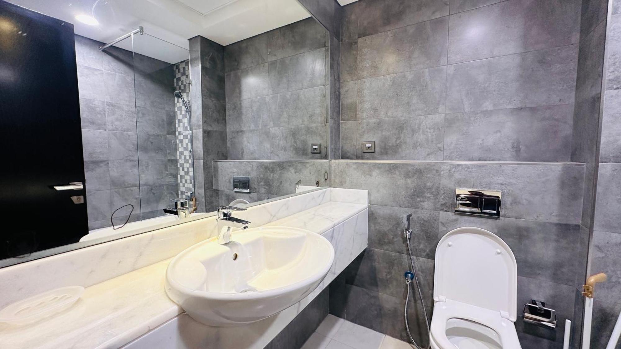 Upscale Burj View With Balcony Free Parking By Belvilla Homestay
