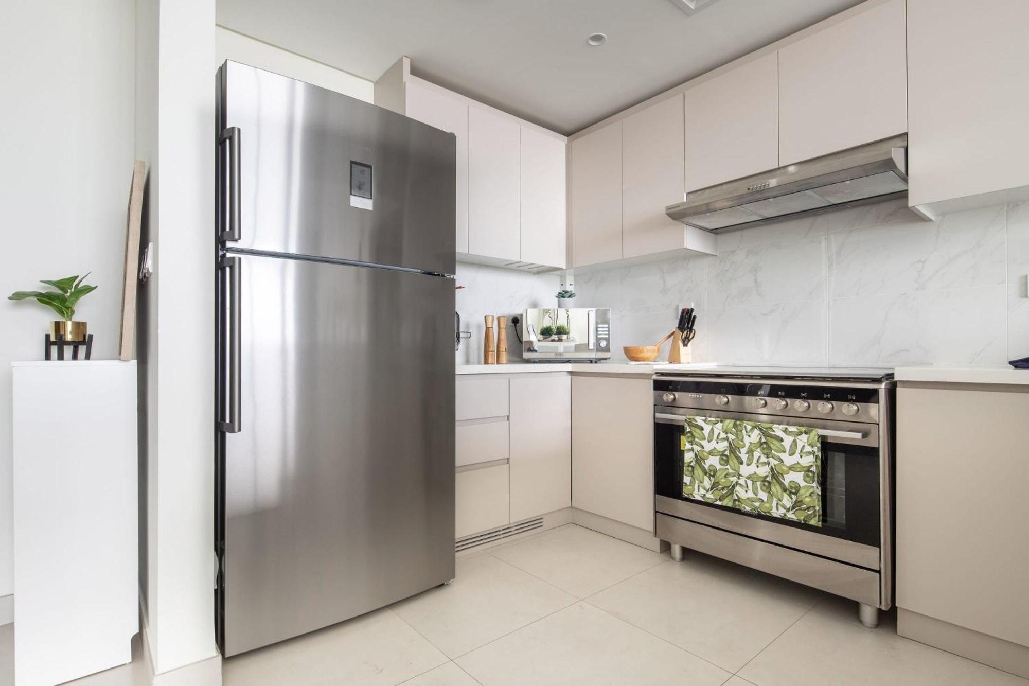 Frank Porter - 1 Residences Dubai