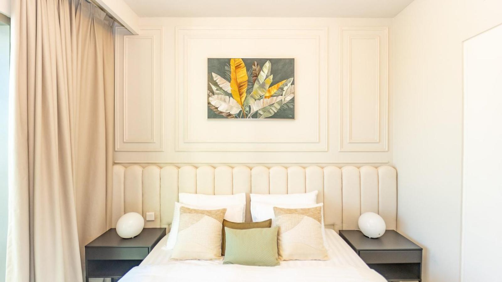Luxurious 2-br In Downtown Apartment Dubai