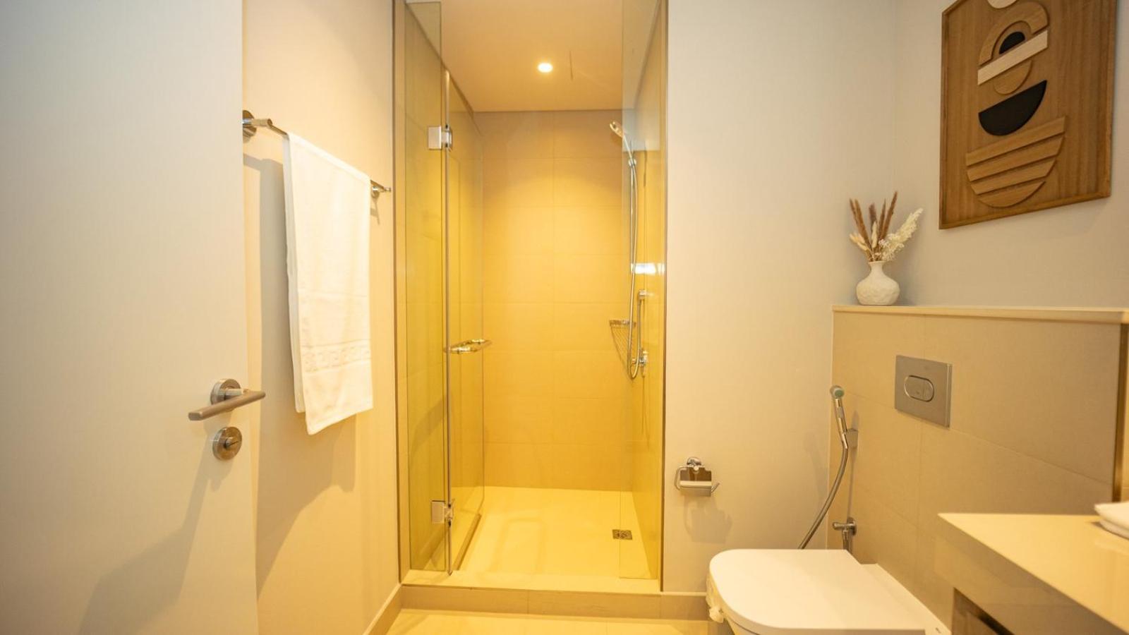 Apartment Luxurious 2-br In Downtown Dubai